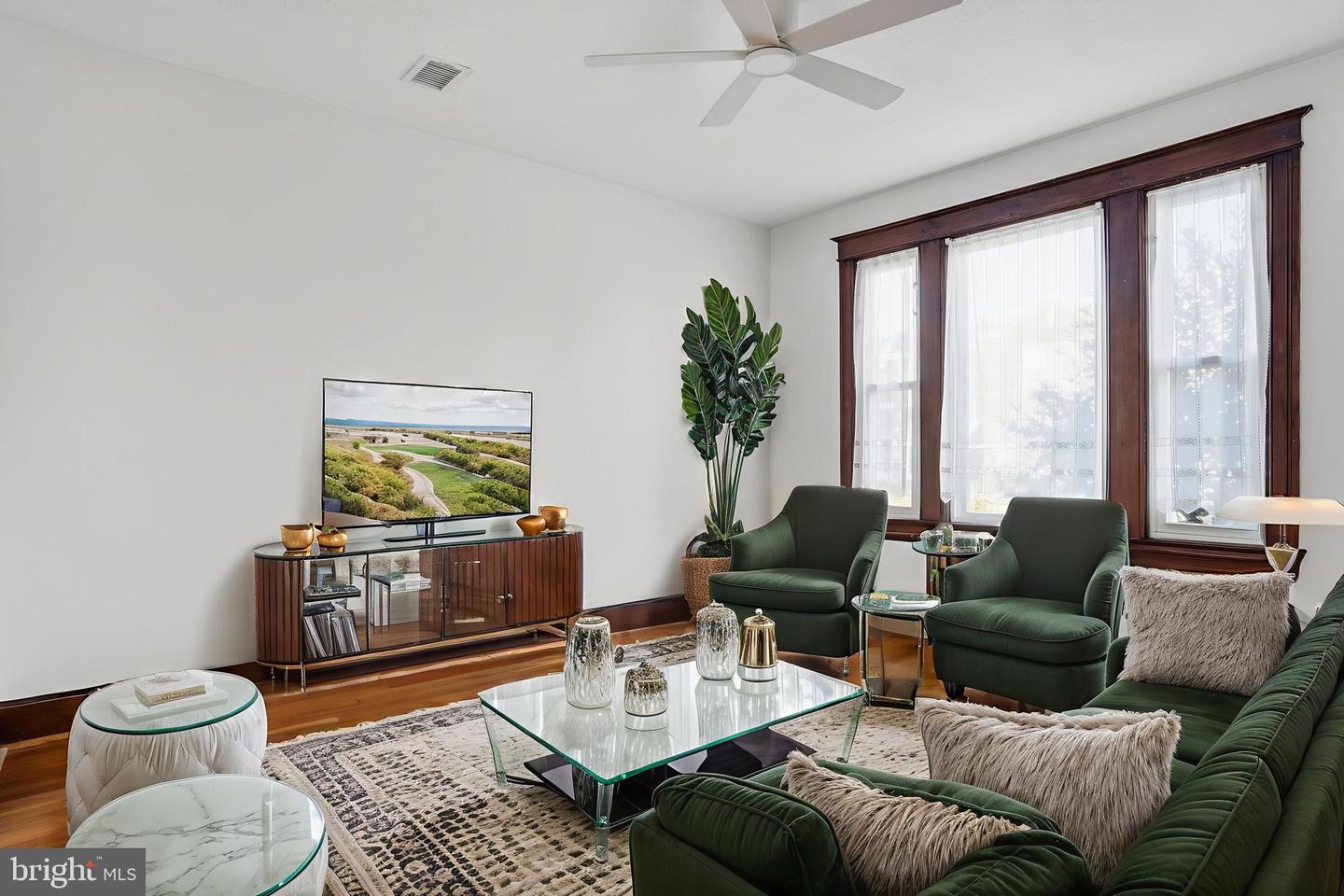 1036 QUEBEC PL NW, WASHINGTON, District Of Columbia 20010, 3 Bedrooms Bedrooms, ,1 BathroomBathrooms,Residential,For sale,1036 QUEBEC PL NW,DCDC2228332 MLS # DCDC2228332 1036 QUEBEC PL NW, WASHINGTON, District Of Columbia 20010, 3 Bedrooms Bedrooms, ,1 BathroomBathrooms,Residential,For sale,1036 QUEBEC PL NW,DCDC2228332 MLS # DCDC2228332