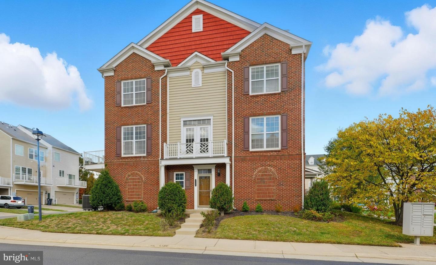 25480 SCHOOLEY MILL TER, CHANTILLY, Virginia 20152, 3 Bedrooms Bedrooms, 11 Rooms Rooms,2 BathroomsBathrooms,Residential,For sale,25480 SCHOOLEY MILL TER,VALO2109456 MLS # VALO2109456