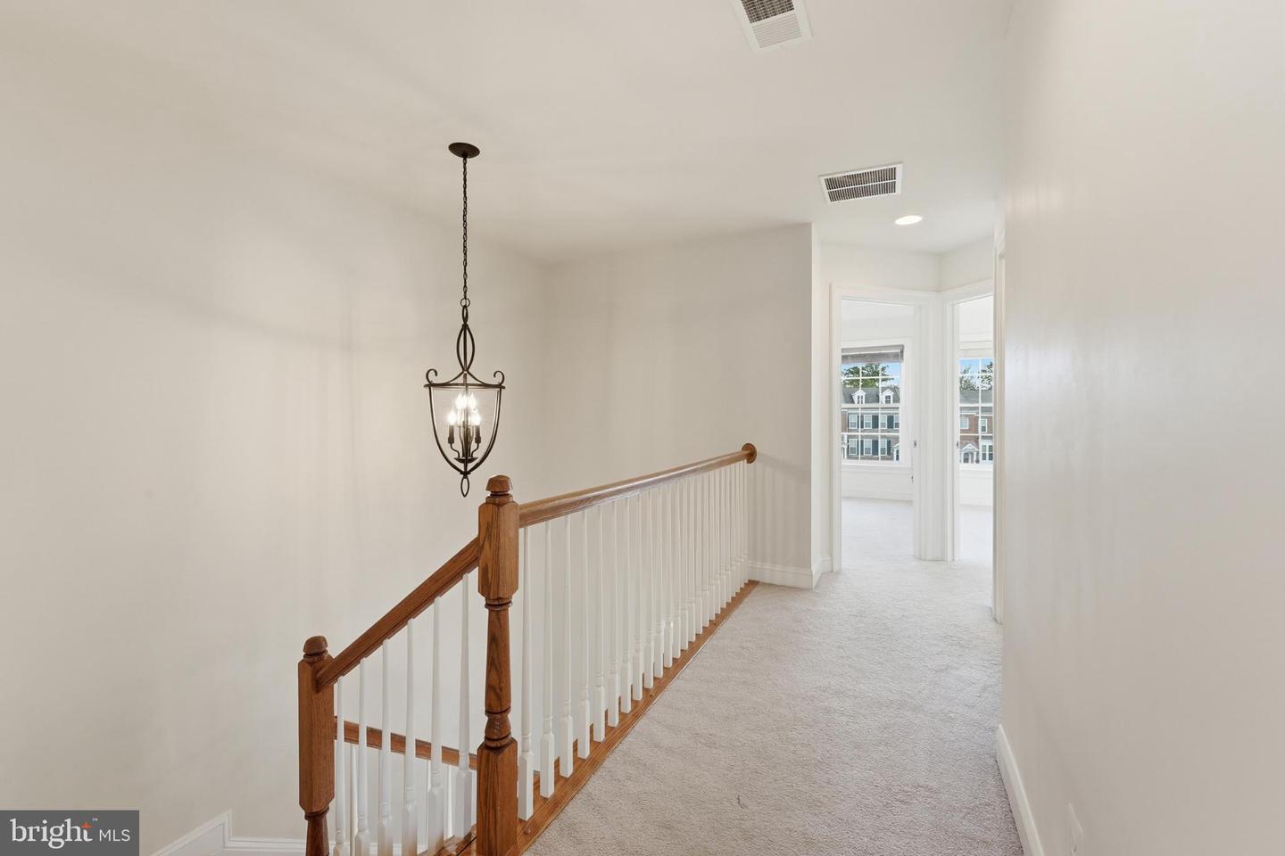 25480 SCHOOLEY MILL TER, CHANTILLY, Virginia 20152, 3 Bedrooms Bedrooms, 11 Rooms Rooms,2 BathroomsBathrooms,Residential,For sale,25480 SCHOOLEY MILL TER,VALO2109456 MLS # VALO2109456