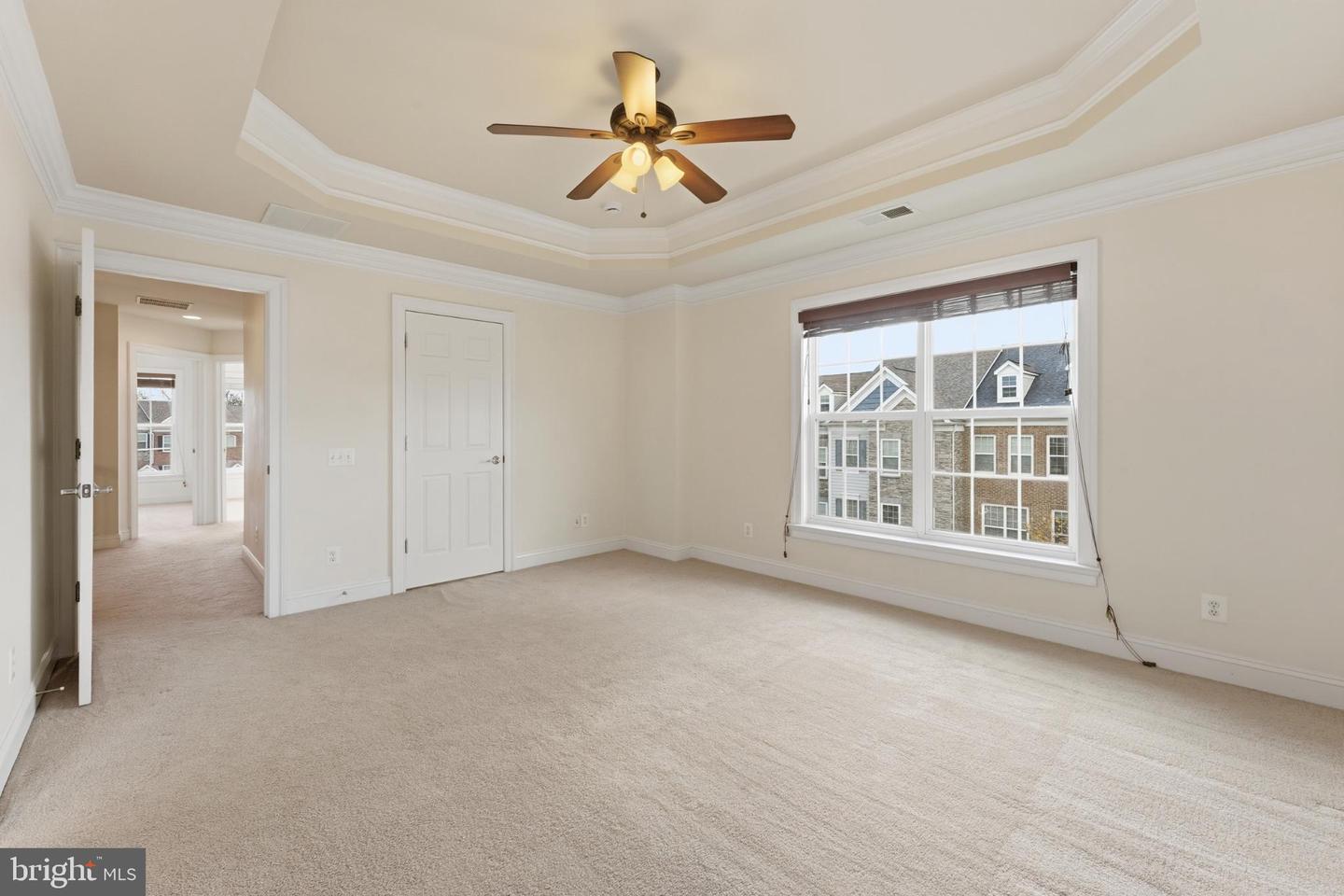 25480 SCHOOLEY MILL TER, CHANTILLY, Virginia 20152, 3 Bedrooms Bedrooms, 11 Rooms Rooms,2 BathroomsBathrooms,Residential,For sale,25480 SCHOOLEY MILL TER,VALO2109456 MLS # VALO2109456