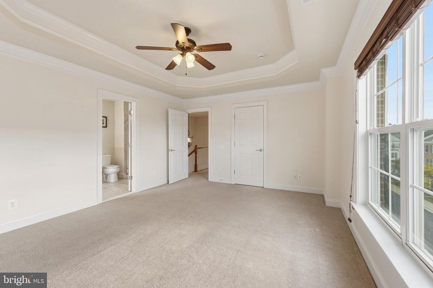 25480 SCHOOLEY MILL TER, CHANTILLY, Virginia 20152, 3 Bedrooms Bedrooms, 11 Rooms Rooms,2 BathroomsBathrooms,Residential,For sale,25480 SCHOOLEY MILL TER,VALO2109456 MLS # VALO2109456
