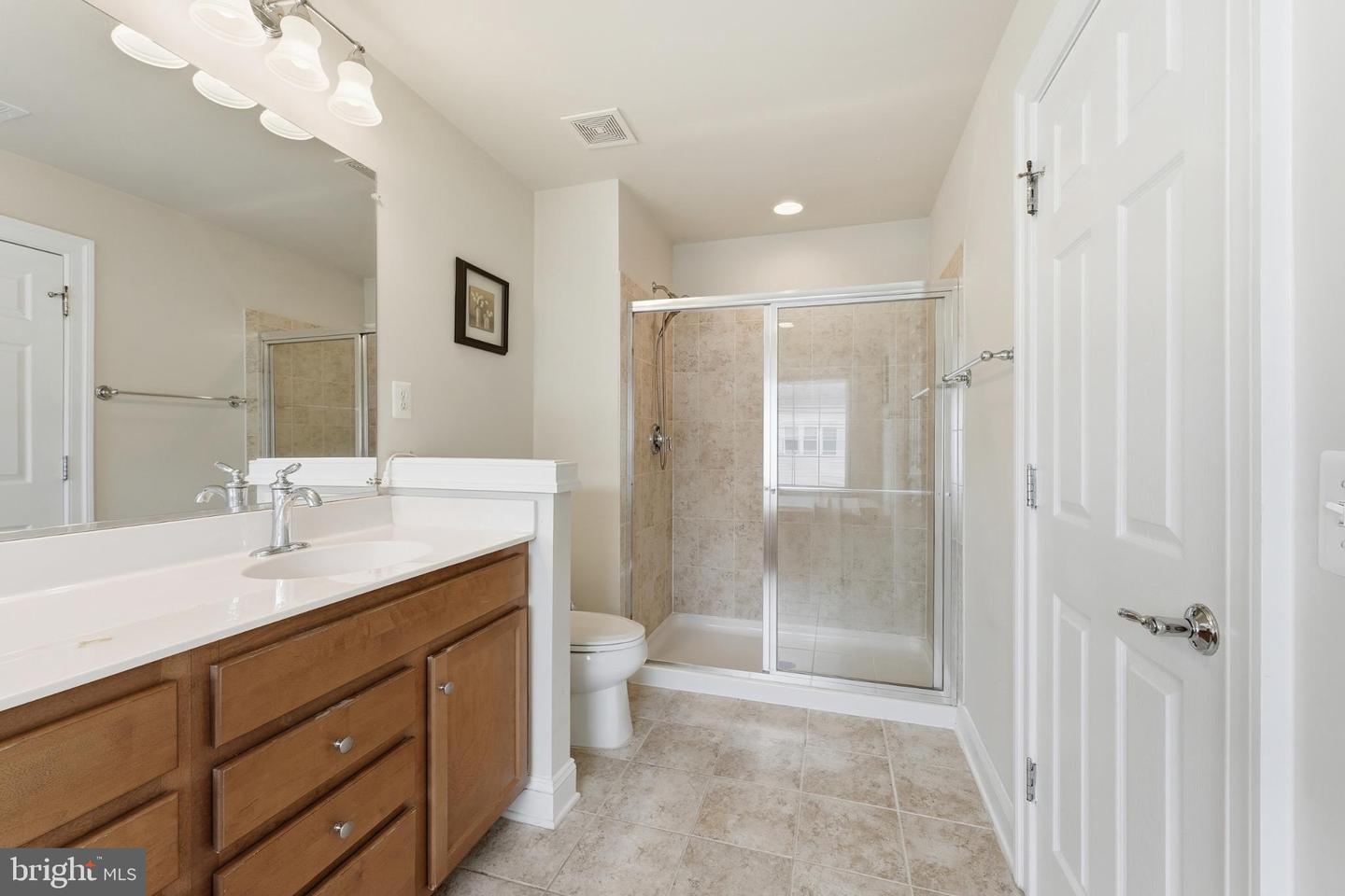 25480 SCHOOLEY MILL TER, CHANTILLY, Virginia 20152, 3 Bedrooms Bedrooms, 11 Rooms Rooms,2 BathroomsBathrooms,Residential,For sale,25480 SCHOOLEY MILL TER,VALO2109456 MLS # VALO2109456