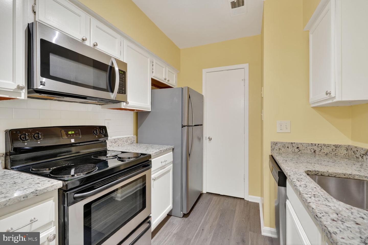 6918 VICTORIA DR #D, ALEXANDRIA, Virginia 22310, 2 Bedrooms Bedrooms, ,2 BathroomsBathrooms,Residential,For sale,6918 VICTORIA DR #D,VAFX2275750 MLS # VAFX2275750 6918 VICTORIA DR #D, ALEXANDRIA, Virginia 22310, 2 Bedrooms Bedrooms, ,2 BathroomsBathrooms,Residential,For sale,6918 VICTORIA DR #D,VAFX2275750 MLS # VAFX2275750