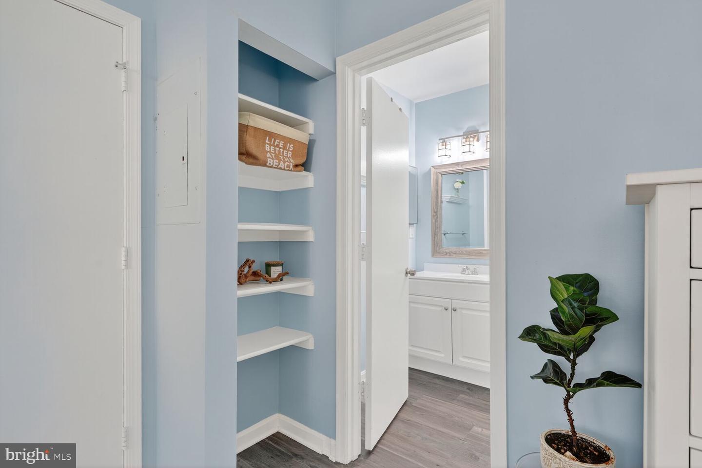 6918 VICTORIA DR #D, ALEXANDRIA, Virginia 22310, 2 Bedrooms Bedrooms, ,2 BathroomsBathrooms,Residential,For sale,6918 VICTORIA DR #D,VAFX2275750 MLS # VAFX2275750 6918 VICTORIA DR #D, ALEXANDRIA, Virginia 22310, 2 Bedrooms Bedrooms, ,2 BathroomsBathrooms,Residential,For sale,6918 VICTORIA DR #D,VAFX2275750 MLS # VAFX2275750