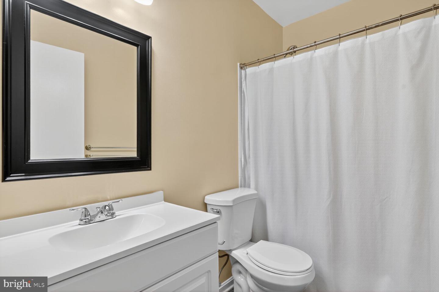 6918 VICTORIA DR #D, ALEXANDRIA, Virginia 22310, 2 Bedrooms Bedrooms, ,2 BathroomsBathrooms,Residential,For sale,6918 VICTORIA DR #D,VAFX2275750 MLS # VAFX2275750 6918 VICTORIA DR #D, ALEXANDRIA, Virginia 22310, 2 Bedrooms Bedrooms, ,2 BathroomsBathrooms,Residential,For sale,6918 VICTORIA DR #D,VAFX2275750 MLS # VAFX2275750