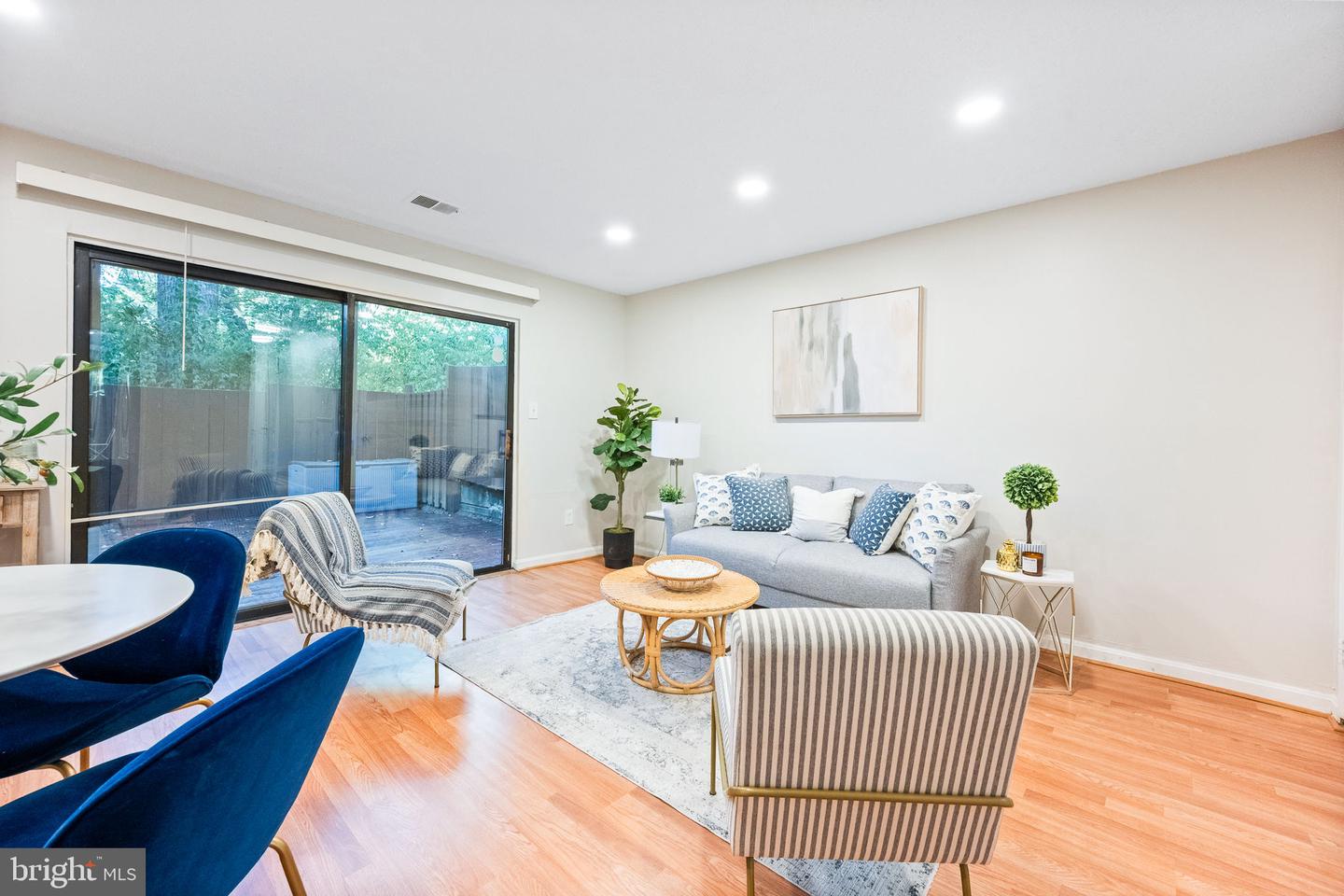 2340 SOUTHGATE SQ, RESTON, Virginia 20191, 2 Bedrooms Bedrooms, ,1 BathroomBathrooms,Residential,For sale,2340 SOUTHGATE SQ,VAFX2275764 MLS # VAFX2275764 2340 SOUTHGATE SQ, RESTON, Virginia 20191, 2 Bedrooms Bedrooms, ,1 BathroomBathrooms,Residential,For sale,2340 SOUTHGATE SQ,VAFX2275764 MLS # VAFX2275764