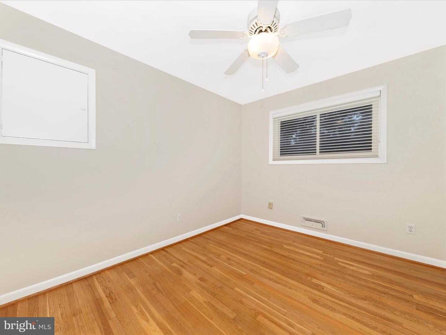 7203 HOMESTEAD PL, SPRINGFIELD, Virginia 22151, 4 Bedrooms Bedrooms, ,2 BathroomsBathrooms,Residential,For sale,7203 HOMESTEAD PL,VAFX2275772 MLS # VAFX2275772