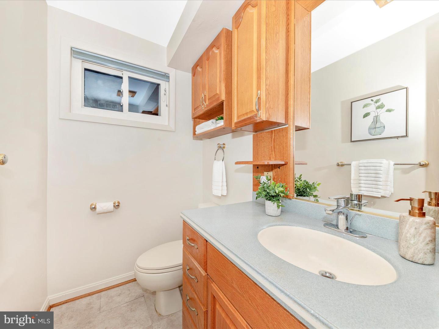 7203 HOMESTEAD PL, SPRINGFIELD, Virginia 22151, 4 Bedrooms Bedrooms, ,2 BathroomsBathrooms,Residential,For sale,7203 HOMESTEAD PL,VAFX2275772 MLS # VAFX2275772