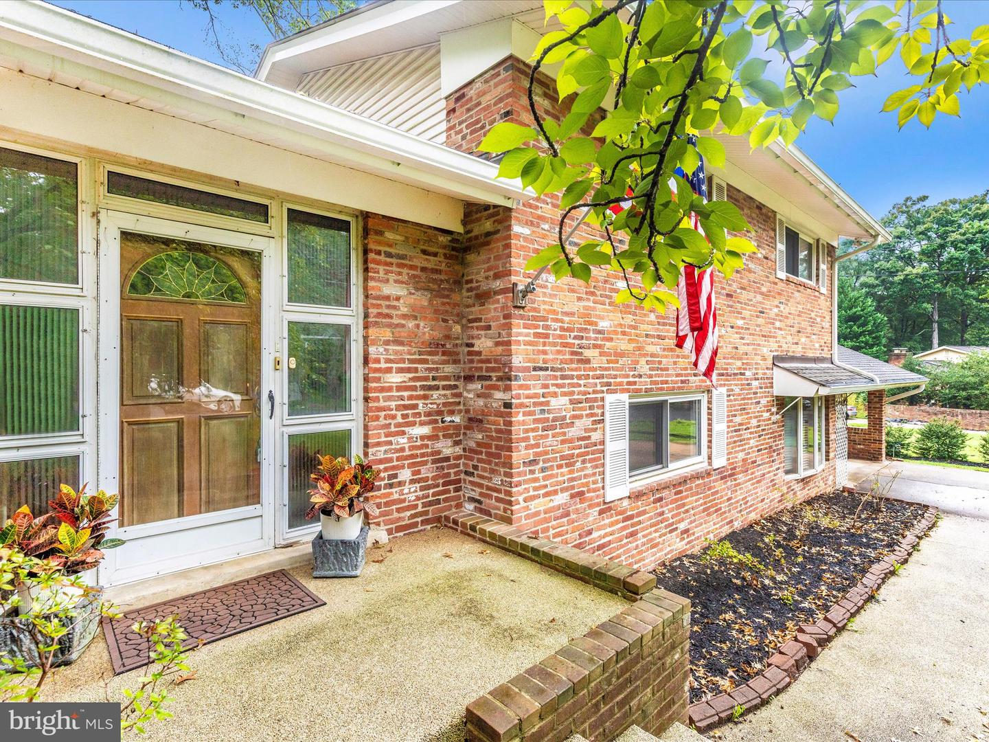 7203 HOMESTEAD PL, SPRINGFIELD, Virginia 22151, 4 Bedrooms Bedrooms, ,2 BathroomsBathrooms,Residential,For sale,7203 HOMESTEAD PL,VAFX2275772 MLS # VAFX2275772