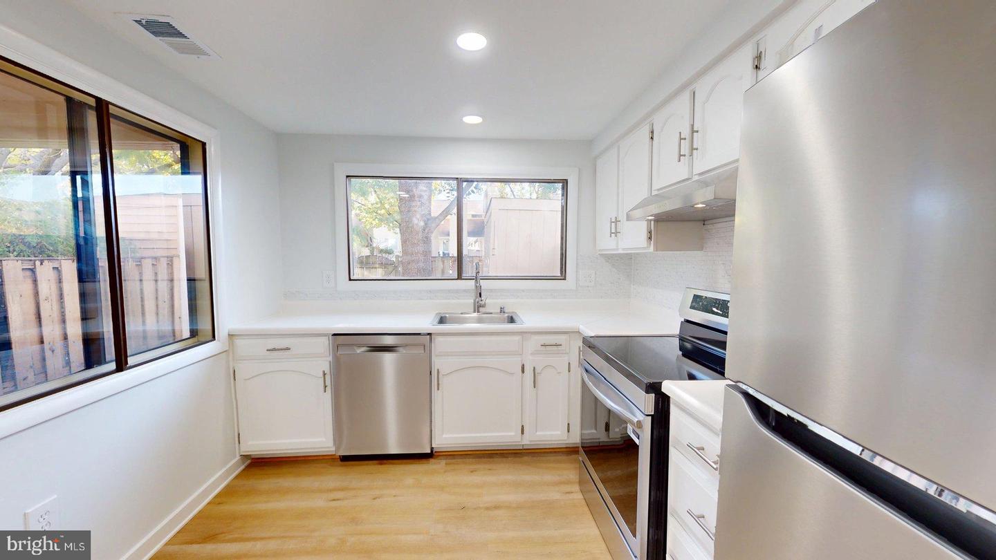 13366 HUNGERFORD PL, HERNDON, Virginia 20170, 2 Bedrooms Bedrooms, ,1 BathroomBathrooms,Residential,For sale,13366 HUNGERFORD PL,VAFX2275786 MLS # VAFX2275786 13366 HUNGERFORD PL, HERNDON, Virginia 20170, 2 Bedrooms Bedrooms, ,1 BathroomBathrooms,Residential,For sale,13366 HUNGERFORD PL,VAFX2275786 MLS # VAFX2275786