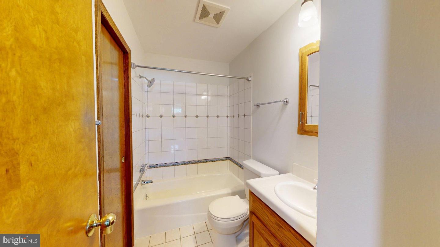 13366 HUNGERFORD PL, HERNDON, Virginia 20170, 2 Bedrooms Bedrooms, ,1 BathroomBathrooms,Residential,For sale,13366 HUNGERFORD PL,VAFX2275786 MLS # VAFX2275786 13366 HUNGERFORD PL, HERNDON, Virginia 20170, 2 Bedrooms Bedrooms, ,1 BathroomBathrooms,Residential,For sale,13366 HUNGERFORD PL,VAFX2275786 MLS # VAFX2275786