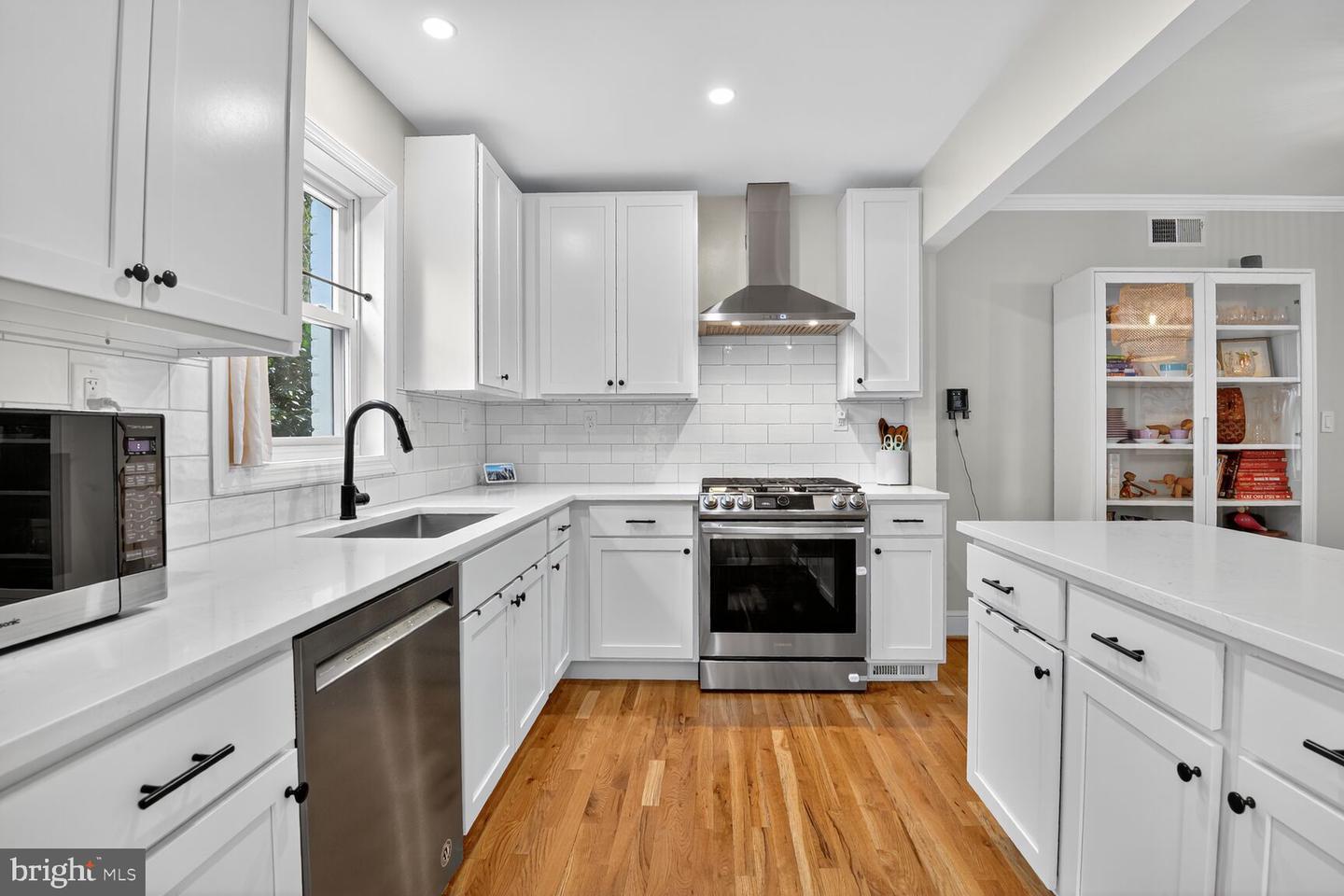 1013 26TH ST S, ARLINGTON, Virginia 22202, 4 Bedrooms Bedrooms, ,2 BathroomsBathrooms,Residential,For sale,1013 26TH ST S,VAAR2065254 MLS # VAAR2065254 1013 26TH ST S, ARLINGTON, Virginia 22202, 4 Bedrooms Bedrooms, ,2 BathroomsBathrooms,Residential,For sale,1013 26TH ST S,VAAR2065254 MLS # VAAR2065254
