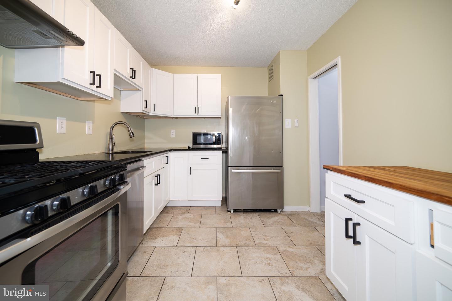 3705 S GEORGE MASON DR #1617S, FALLS CHURCH, Virginia 22041, 2 Bedrooms Bedrooms, ,2 BathroomsBathrooms,Residential,For sale,3705 S GEORGE MASON DR #1617S,VAFX2275652 MLS # VAFX2275652 3705 S GEORGE MASON DR #1617S, FALLS CHURCH, Virginia 22041, 2 Bedrooms Bedrooms, ,2 BathroomsBathrooms,Residential,For sale,3705 S GEORGE MASON DR #1617S,VAFX2275652 MLS # VAFX2275652