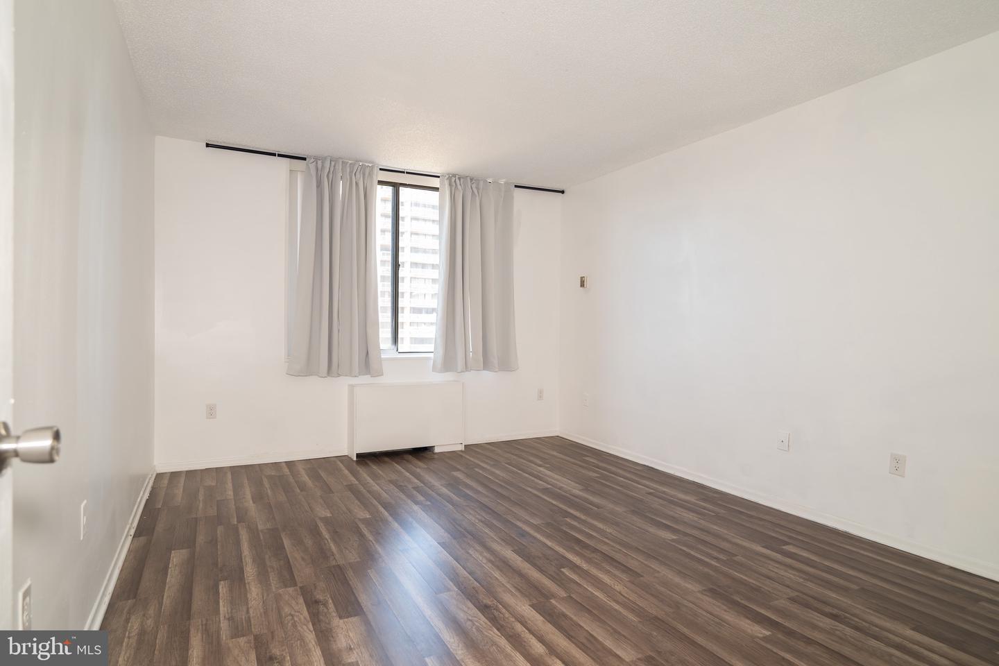 3705 S GEORGE MASON DR #1617S, FALLS CHURCH, Virginia 22041, 2 Bedrooms Bedrooms, ,2 BathroomsBathrooms,Residential,For sale,3705 S GEORGE MASON DR #1617S,VAFX2275652 MLS # VAFX2275652 3705 S GEORGE MASON DR #1617S, FALLS CHURCH, Virginia 22041, 2 Bedrooms Bedrooms, ,2 BathroomsBathrooms,Residential,For sale,3705 S GEORGE MASON DR #1617S,VAFX2275652 MLS # VAFX2275652