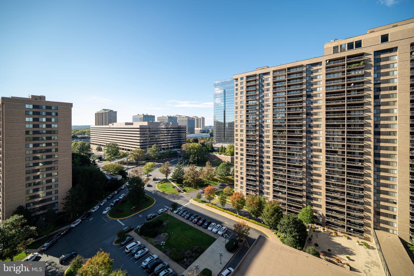 3705 S GEORGE MASON DR #1617S, FALLS CHURCH, Virginia 22041, 2 Bedrooms Bedrooms, ,2 BathroomsBathrooms,Residential,For sale,3705 S GEORGE MASON DR #1617S,VAFX2275652 MLS # VAFX2275652 3705 S GEORGE MASON DR #1617S, FALLS CHURCH, Virginia 22041, 2 Bedrooms Bedrooms, ,2 BathroomsBathrooms,Residential,For sale,3705 S GEORGE MASON DR #1617S,VAFX2275652 MLS # VAFX2275652