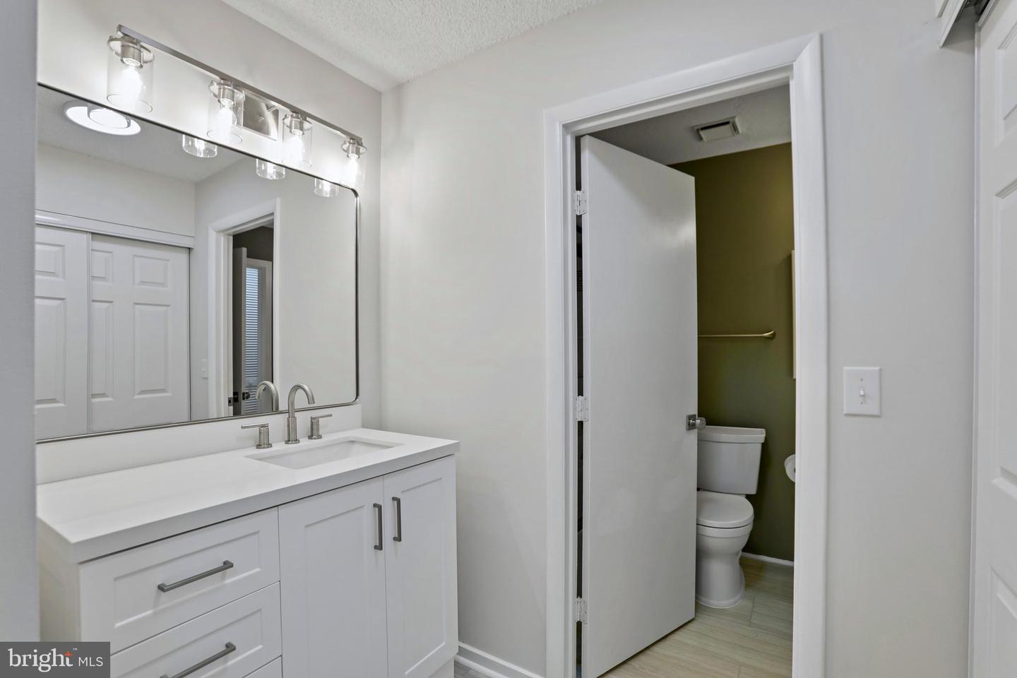 11737-B SUMMERCHASE CIR, RESTON, Virginia 20194, 2 Bedrooms Bedrooms, ,1 BathroomBathrooms,Residential,For sale,11737-B SUMMERCHASE CIR,VAFX2275816 MLS # VAFX2275816 11737-B SUMMERCHASE CIR, RESTON, Virginia 20194, 2 Bedrooms Bedrooms, ,1 BathroomBathrooms,Residential,For sale,11737-B SUMMERCHASE CIR,VAFX2275816 MLS # VAFX2275816