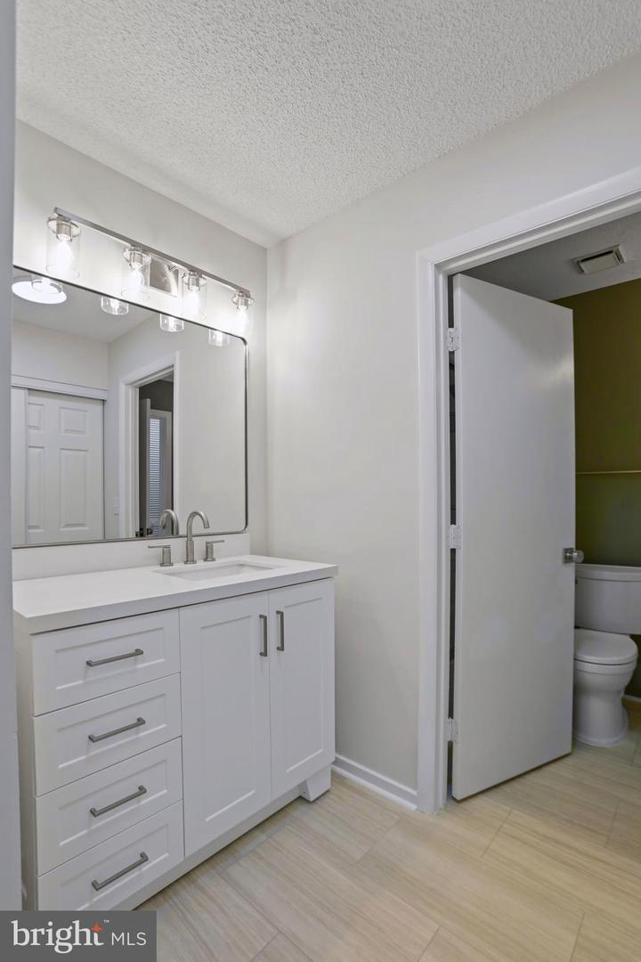 11737-B SUMMERCHASE CIR, RESTON, Virginia 20194, 2 Bedrooms Bedrooms, ,1 BathroomBathrooms,Residential,For sale,11737-B SUMMERCHASE CIR,VAFX2275816 MLS # VAFX2275816 11737-B SUMMERCHASE CIR, RESTON, Virginia 20194, 2 Bedrooms Bedrooms, ,1 BathroomBathrooms,Residential,For sale,11737-B SUMMERCHASE CIR,VAFX2275816 MLS # VAFX2275816