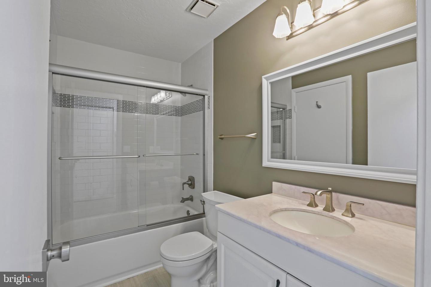 11737-B SUMMERCHASE CIR, RESTON, Virginia 20194, 2 Bedrooms Bedrooms, ,1 BathroomBathrooms,Residential,For sale,11737-B SUMMERCHASE CIR,VAFX2275816 MLS # VAFX2275816 11737-B SUMMERCHASE CIR, RESTON, Virginia 20194, 2 Bedrooms Bedrooms, ,1 BathroomBathrooms,Residential,For sale,11737-B SUMMERCHASE CIR,VAFX2275816 MLS # VAFX2275816