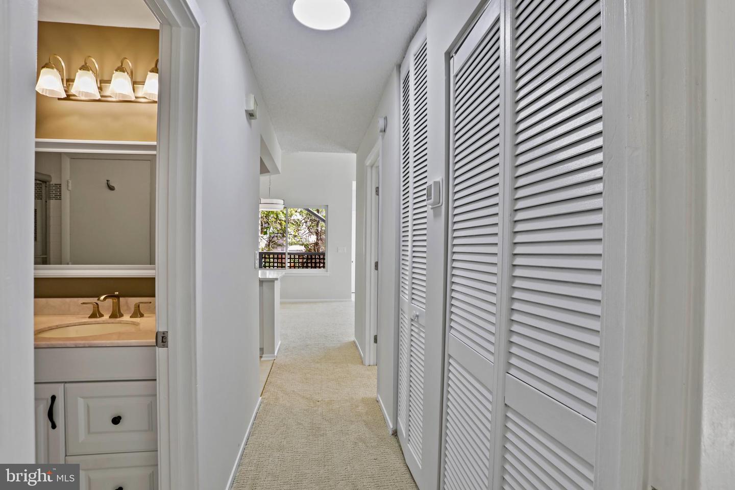 11737-B SUMMERCHASE CIR, RESTON, Virginia 20194, 2 Bedrooms Bedrooms, ,1 BathroomBathrooms,Residential,For sale,11737-B SUMMERCHASE CIR,VAFX2275816 MLS # VAFX2275816 11737-B SUMMERCHASE CIR, RESTON, Virginia 20194, 2 Bedrooms Bedrooms, ,1 BathroomBathrooms,Residential,For sale,11737-B SUMMERCHASE CIR,VAFX2275816 MLS # VAFX2275816