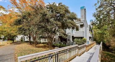 11737-B SUMMERCHASE CIR, RESTON, Virginia 20194, 2 Bedrooms Bedrooms, ,1 BathroomBathrooms,Residential,For sale,11737-B SUMMERCHASE CIR,VAFX2275816 MLS # VAFX2275816