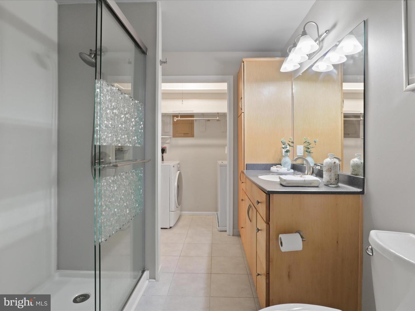 7757 WILLOW POINT DR #7757, FALLS CHURCH, Virginia 22042, 2 Bedrooms Bedrooms, ,1 BathroomBathrooms,Residential,For sale,7757 WILLOW POINT DR #7757,VAFX2275602 MLS # VAFX2275602