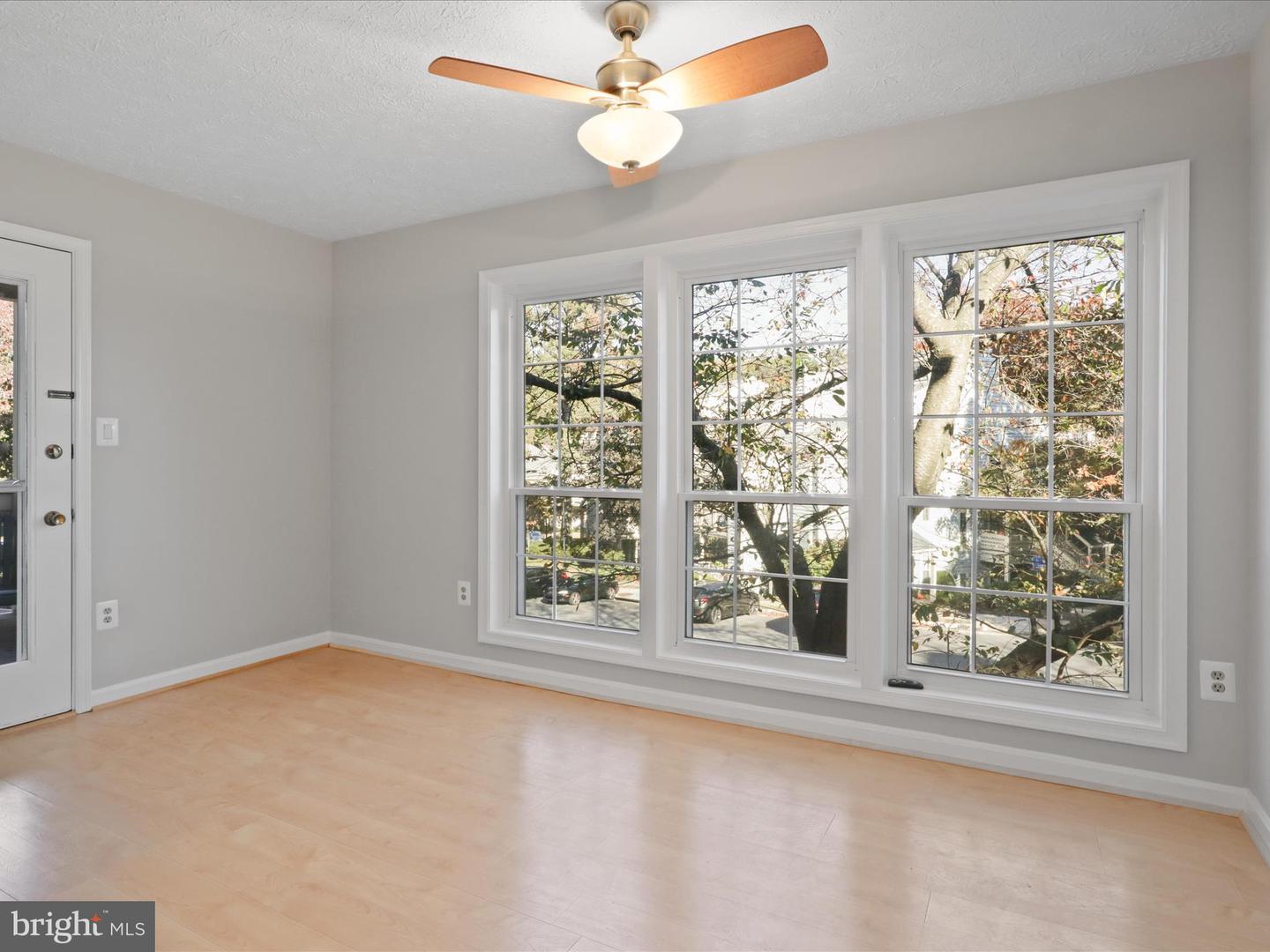 7757 WILLOW POINT DR #7757, FALLS CHURCH, Virginia 22042, 2 Bedrooms Bedrooms, ,1 BathroomBathrooms,Residential,For sale,7757 WILLOW POINT DR #7757,VAFX2275602 MLS # VAFX2275602