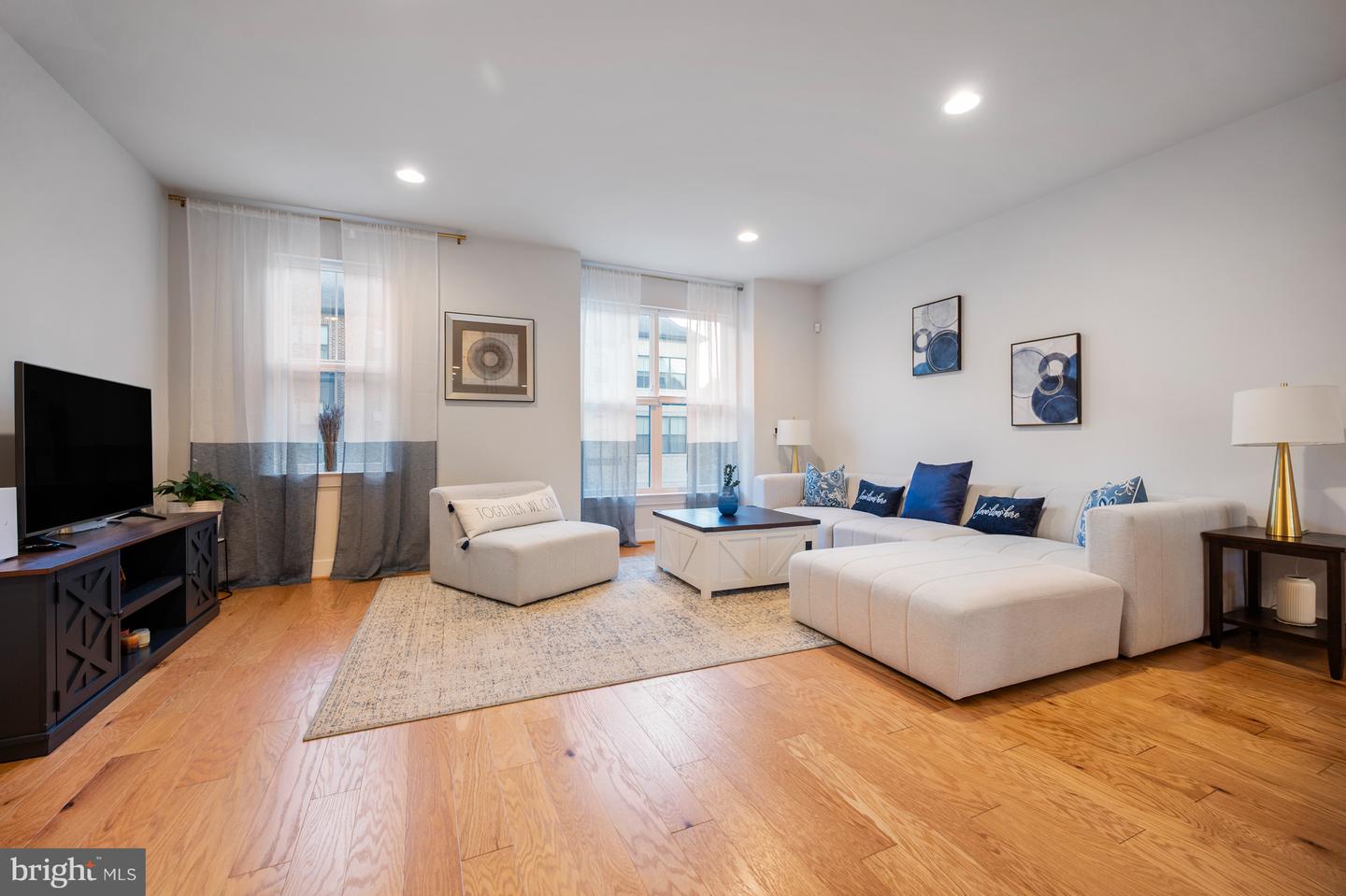5509 VALMARANA WAY, ALEXANDRIA, Virginia 22312, 2 Bedrooms Bedrooms, ,3 BathroomsBathrooms,Residential,For sale,5509 VALMARANA WAY,VAFX2275648 MLS # VAFX2275648 5509 VALMARANA WAY, ALEXANDRIA, Virginia 22312, 2 Bedrooms Bedrooms, ,3 BathroomsBathrooms,Residential,For sale,5509 VALMARANA WAY,VAFX2275648 MLS # VAFX2275648