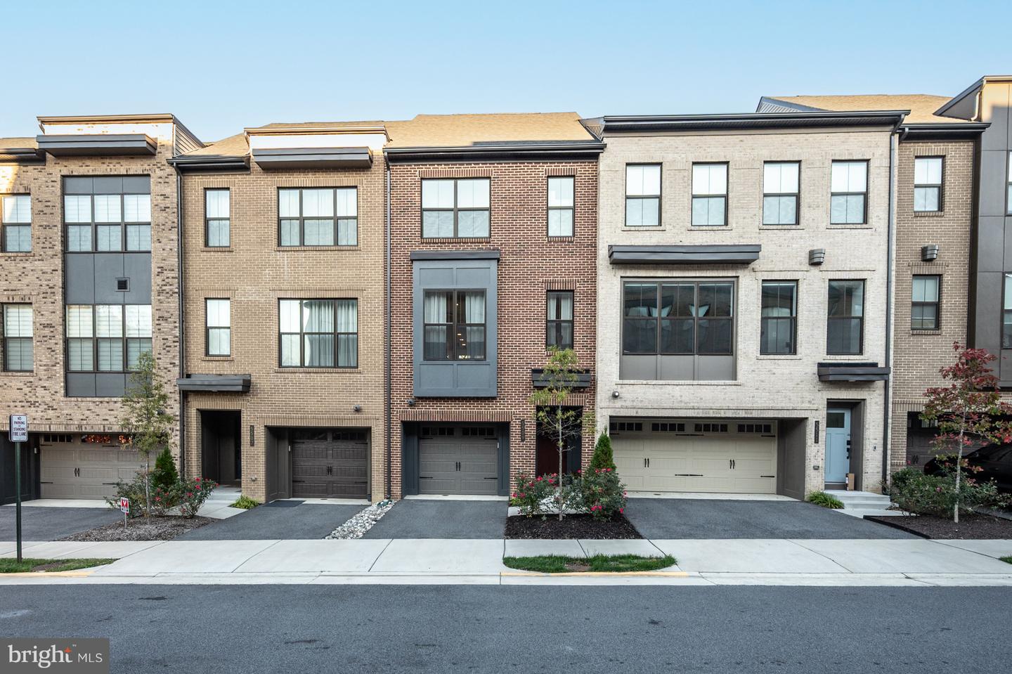 5509 VALMARANA WAY, ALEXANDRIA, Virginia 22312, 2 Bedrooms Bedrooms, ,3 BathroomsBathrooms,Residential,For sale,5509 VALMARANA WAY,VAFX2275648 MLS # VAFX2275648 5509 VALMARANA WAY, ALEXANDRIA, Virginia 22312, 2 Bedrooms Bedrooms, ,3 BathroomsBathrooms,Residential,For sale,5509 VALMARANA WAY,VAFX2275648 MLS # VAFX2275648