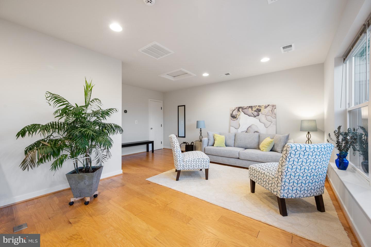 5509 VALMARANA WAY, ALEXANDRIA, Virginia 22312, 2 Bedrooms Bedrooms, ,3 BathroomsBathrooms,Residential,For sale,5509 VALMARANA WAY,VAFX2275648 MLS # VAFX2275648 5509 VALMARANA WAY, ALEXANDRIA, Virginia 22312, 2 Bedrooms Bedrooms, ,3 BathroomsBathrooms,Residential,For sale,5509 VALMARANA WAY,VAFX2275648 MLS # VAFX2275648
