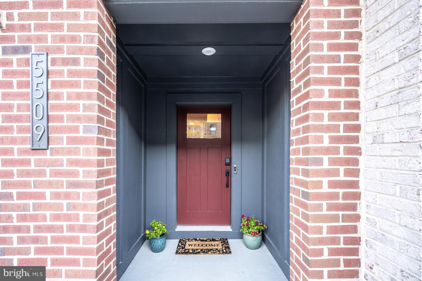 5509 VALMARANA WAY, ALEXANDRIA, Virginia 22312, 2 Bedrooms Bedrooms, ,3 BathroomsBathrooms,Residential,For sale,5509 VALMARANA WAY,VAFX2275648 MLS # VAFX2275648 5509 VALMARANA WAY, ALEXANDRIA, Virginia 22312, 2 Bedrooms Bedrooms, ,3 BathroomsBathrooms,Residential,For sale,5509 VALMARANA WAY,VAFX2275648 MLS # VAFX2275648