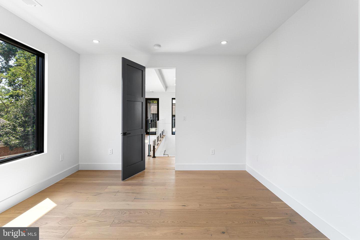 1733 CHAIN BRIDGE RD, MCLEAN, Virginia 22101, 5 Bedrooms Bedrooms, ,5 BathroomsBathrooms,Residential,For sale,1733 CHAIN BRIDGE RD,VAFX2275906 MLS # VAFX2275906