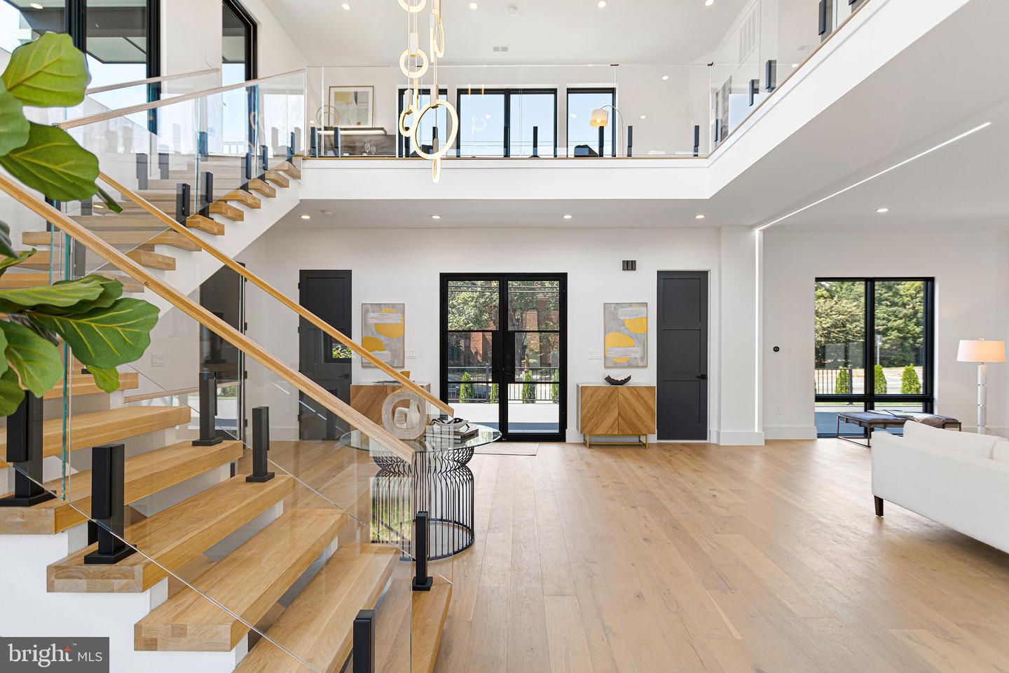 1733 CHAIN BRIDGE RD, MCLEAN, Virginia 22101, 5 Bedrooms Bedrooms, ,5 BathroomsBathrooms,Residential,For sale,1733 CHAIN BRIDGE RD,VAFX2275906 MLS # VAFX2275906