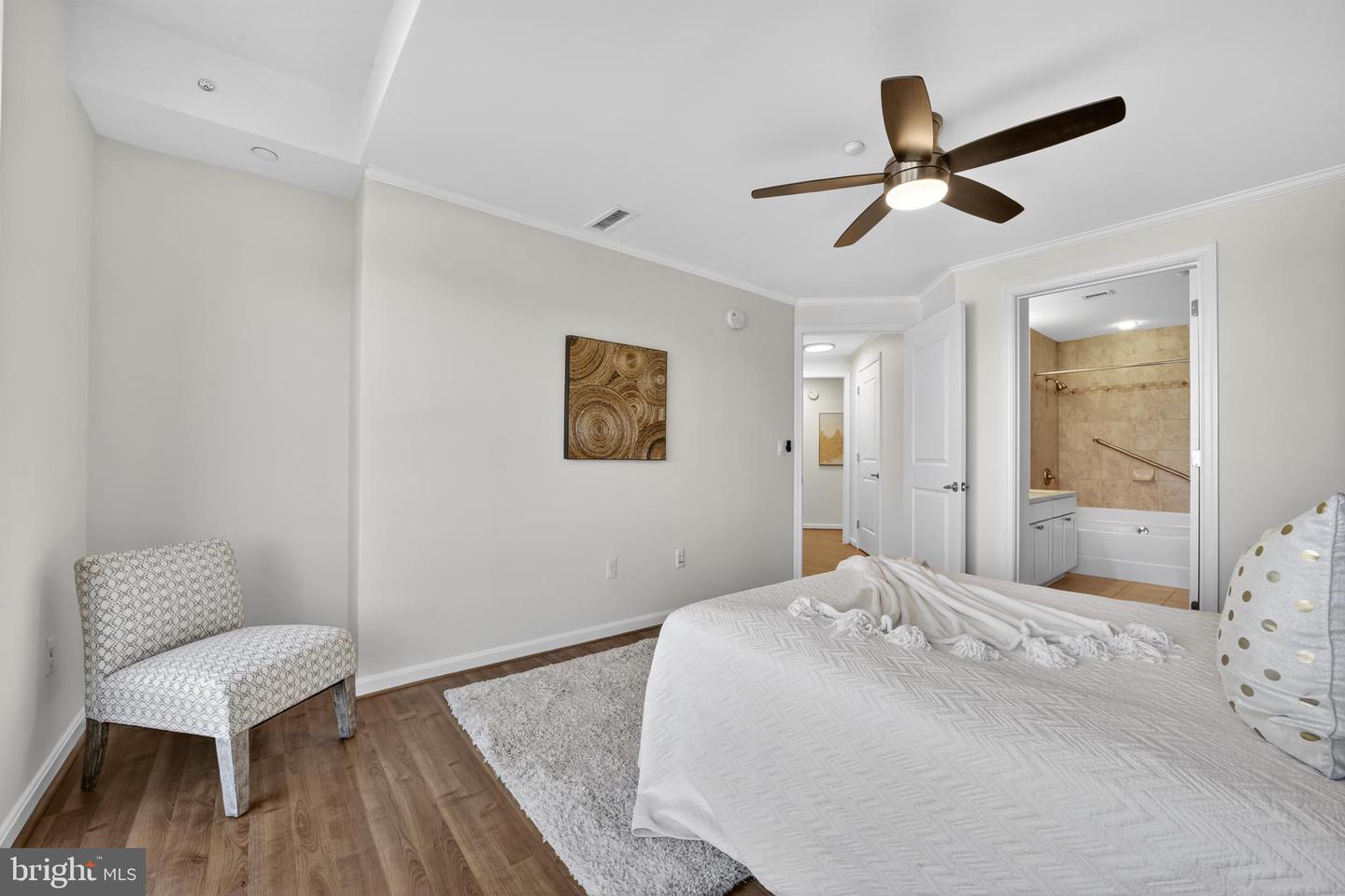 2720 S ARLINGTON MILL DR #914, ARLINGTON, Virginia 22206, 2 Bedrooms Bedrooms, 9 Rooms Rooms,2 BathroomsBathrooms,Residential,For sale,2720 S ARLINGTON MILL DR #914,VAAR2065274 MLS # VAAR2065274 2720 S ARLINGTON MILL DR #914, ARLINGTON, Virginia 22206, 2 Bedrooms Bedrooms, 9 Rooms Rooms,2 BathroomsBathrooms,Residential,For sale,2720 S ARLINGTON MILL DR #914,VAAR2065274 MLS # VAAR2065274
