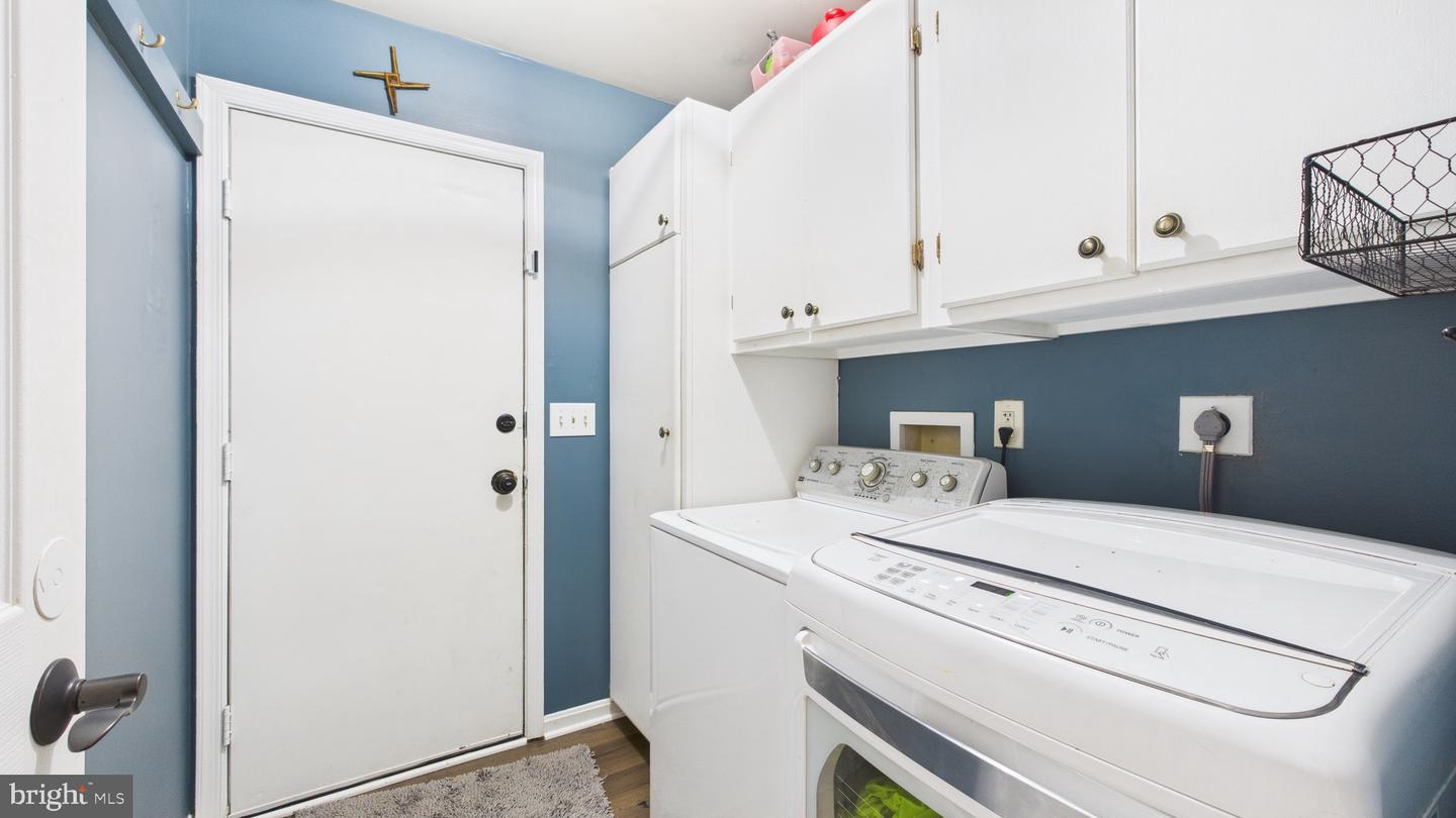15277 SURREY HOUSE WAY, CENTREVILLE, Virginia 20120, 5 Bedrooms Bedrooms, ,4 BathroomsBathrooms,Residential,For sale,15277 SURREY HOUSE WAY,VAFX2275926 MLS # VAFX2275926 15277 SURREY HOUSE WAY, CENTREVILLE, Virginia 20120, 5 Bedrooms Bedrooms, ,4 BathroomsBathrooms,Residential,For sale,15277 SURREY HOUSE WAY,VAFX2275926 MLS # VAFX2275926