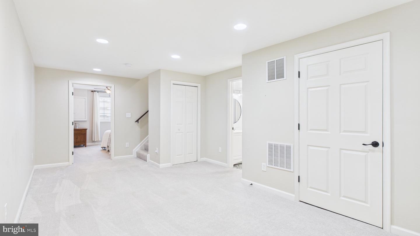 15277 SURREY HOUSE WAY, CENTREVILLE, Virginia 20120, 5 Bedrooms Bedrooms, ,4 BathroomsBathrooms,Residential,For sale,15277 SURREY HOUSE WAY,VAFX2275926 MLS # VAFX2275926 15277 SURREY HOUSE WAY, CENTREVILLE, Virginia 20120, 5 Bedrooms Bedrooms, ,4 BathroomsBathrooms,Residential,For sale,15277 SURREY HOUSE WAY,VAFX2275926 MLS # VAFX2275926