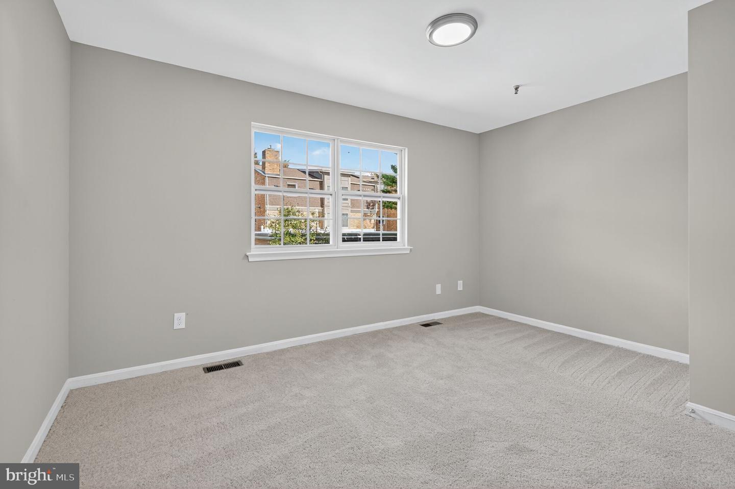 7626 LEE LANDING DR, FALLS CHURCH, Virginia 22043, 2 Bedrooms Bedrooms, 4 Rooms Rooms,1 BathroomBathrooms,Residential,For sale,7626 LEE LANDING DR,VAFX2275938 MLS # VAFX2275938 7626 LEE LANDING DR, FALLS CHURCH, Virginia 22043, 2 Bedrooms Bedrooms, 4 Rooms Rooms,1 BathroomBathrooms,Residential,For sale,7626 LEE LANDING DR,VAFX2275938 MLS # VAFX2275938