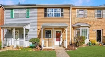 7626 LEE LANDING DR, FALLS CHURCH, Virginia 22043, 2 Bedrooms Bedrooms, 4 Rooms Rooms,1 BathroomBathrooms,Residential,For sale,7626 LEE LANDING DR,VAFX2275938 MLS # VAFX2275938