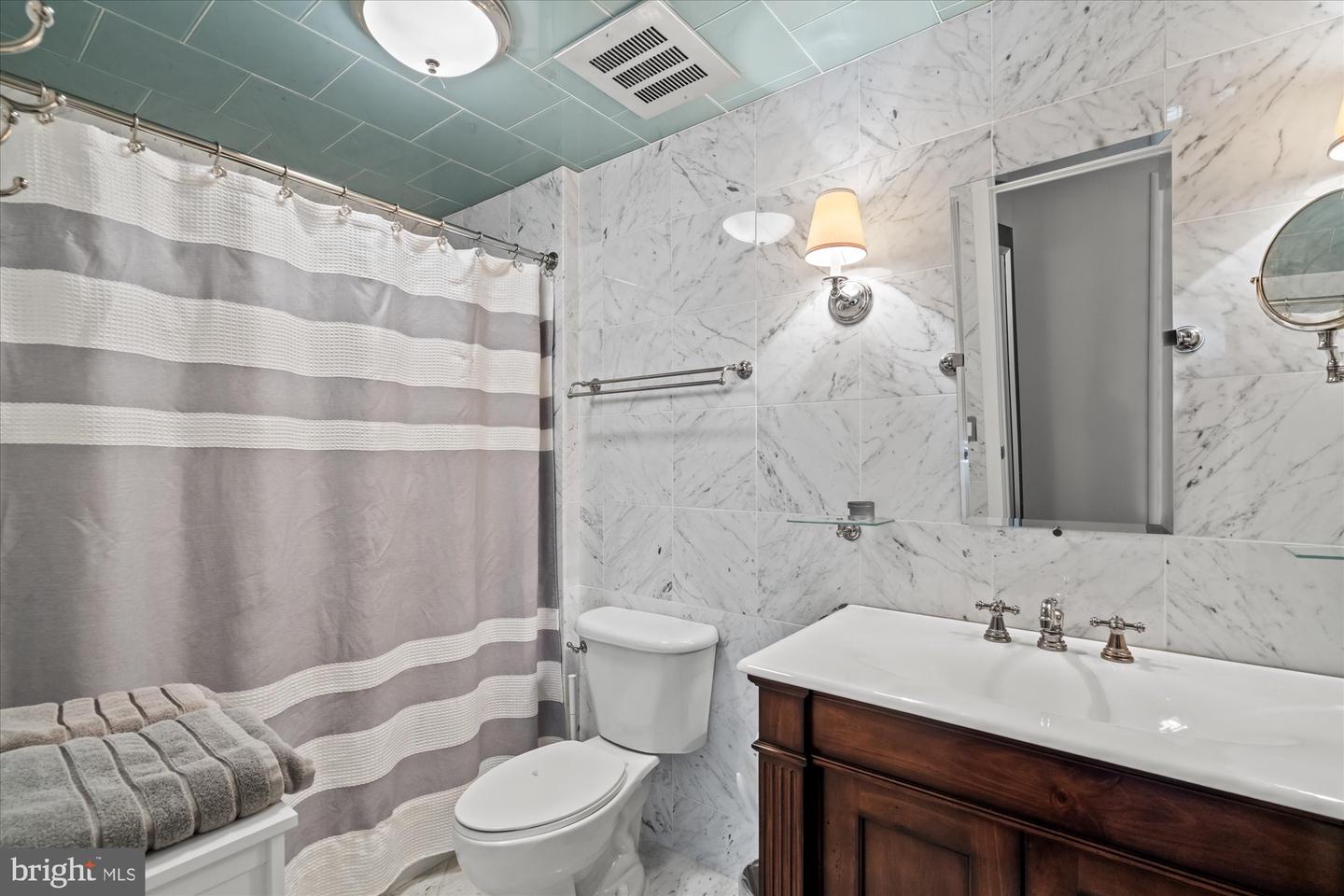 1021 N GARFIELD ST #409, ARLINGTON, Virginia 22201, 3 Bedrooms Bedrooms, ,2 BathroomsBathrooms,Residential,For sale,1021 N GARFIELD ST #409,VAAR2065284 MLS # VAAR2065284 1021 N GARFIELD ST #409, ARLINGTON, Virginia 22201, 3 Bedrooms Bedrooms, ,2 BathroomsBathrooms,Residential,For sale,1021 N GARFIELD ST #409,VAAR2065284 MLS # VAAR2065284