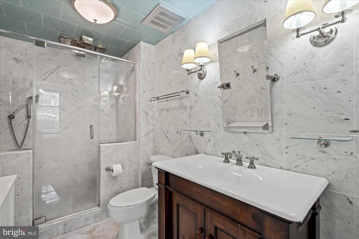 1021 N GARFIELD ST #409, ARLINGTON, Virginia 22201, 3 Bedrooms Bedrooms, ,2 BathroomsBathrooms,Residential,For sale,1021 N GARFIELD ST #409,VAAR2065284 MLS # VAAR2065284 1021 N GARFIELD ST #409, ARLINGTON, Virginia 22201, 3 Bedrooms Bedrooms, ,2 BathroomsBathrooms,Residential,For sale,1021 N GARFIELD ST #409,VAAR2065284 MLS # VAAR2065284