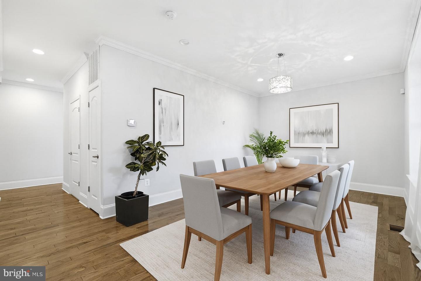 2302 WESTMORELAND ST, FALLS CHURCH, Virginia 22046, 5 Bedrooms Bedrooms, ,4 BathroomsBathrooms,Residential,For sale,2302 WESTMORELAND ST,VAFX2275958 MLS # VAFX2275958 2302 WESTMORELAND ST, FALLS CHURCH, Virginia 22046, 5 Bedrooms Bedrooms, ,4 BathroomsBathrooms,Residential,For sale,2302 WESTMORELAND ST,VAFX2275958 MLS # VAFX2275958