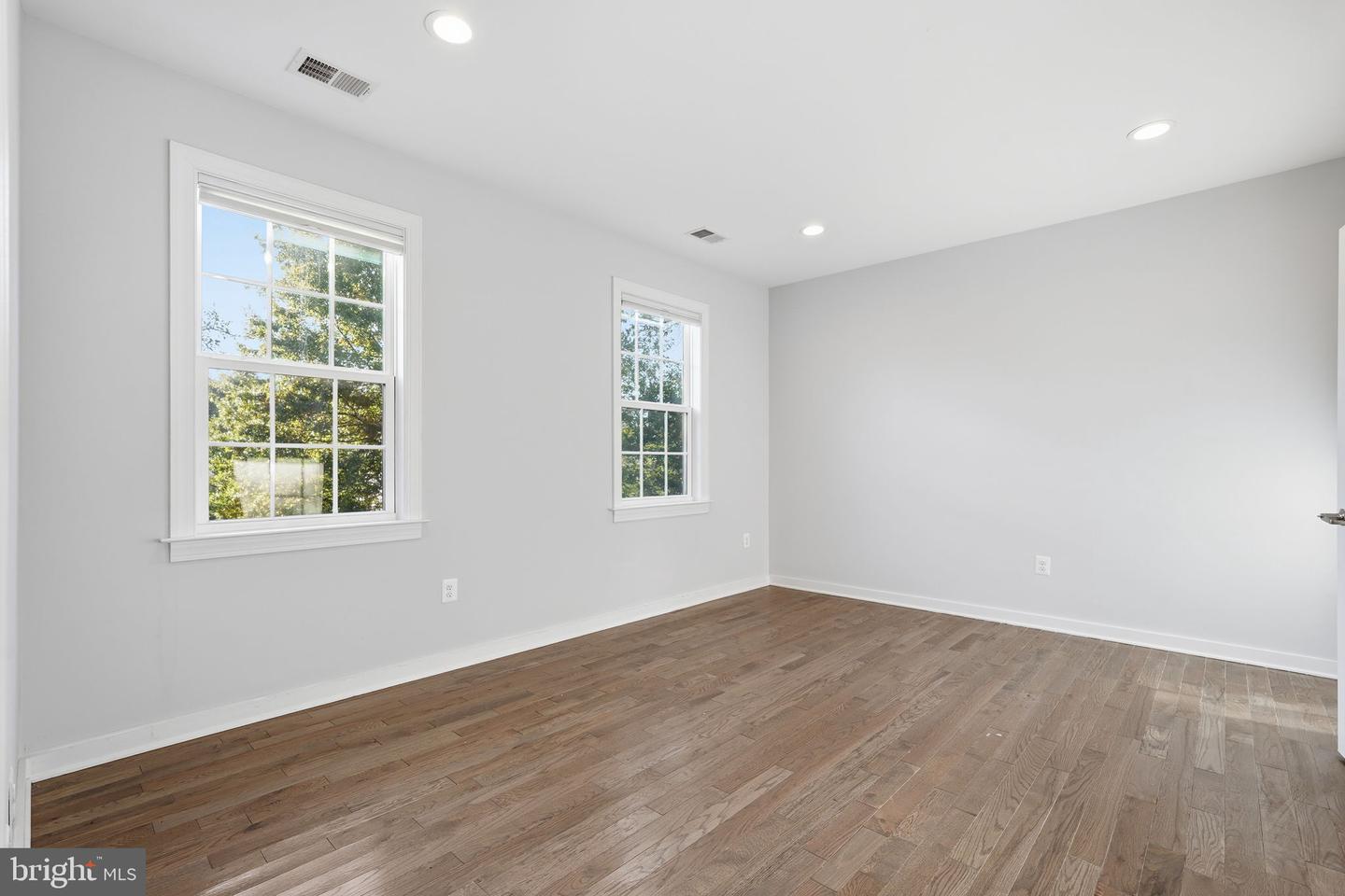 2302 WESTMORELAND ST, FALLS CHURCH, Virginia 22046, 5 Bedrooms Bedrooms, ,4 BathroomsBathrooms,Residential,For sale,2302 WESTMORELAND ST,VAFX2275958 MLS # VAFX2275958 2302 WESTMORELAND ST, FALLS CHURCH, Virginia 22046, 5 Bedrooms Bedrooms, ,4 BathroomsBathrooms,Residential,For sale,2302 WESTMORELAND ST,VAFX2275958 MLS # VAFX2275958