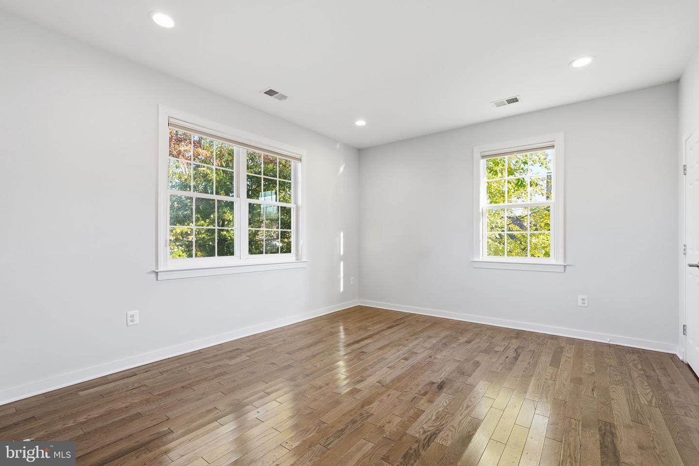 2302 WESTMORELAND ST, FALLS CHURCH, Virginia 22046, 5 Bedrooms Bedrooms, ,4 BathroomsBathrooms,Residential,For sale,2302 WESTMORELAND ST,VAFX2275958 MLS # VAFX2275958 2302 WESTMORELAND ST, FALLS CHURCH, Virginia 22046, 5 Bedrooms Bedrooms, ,4 BathroomsBathrooms,Residential,For sale,2302 WESTMORELAND ST,VAFX2275958 MLS # VAFX2275958
