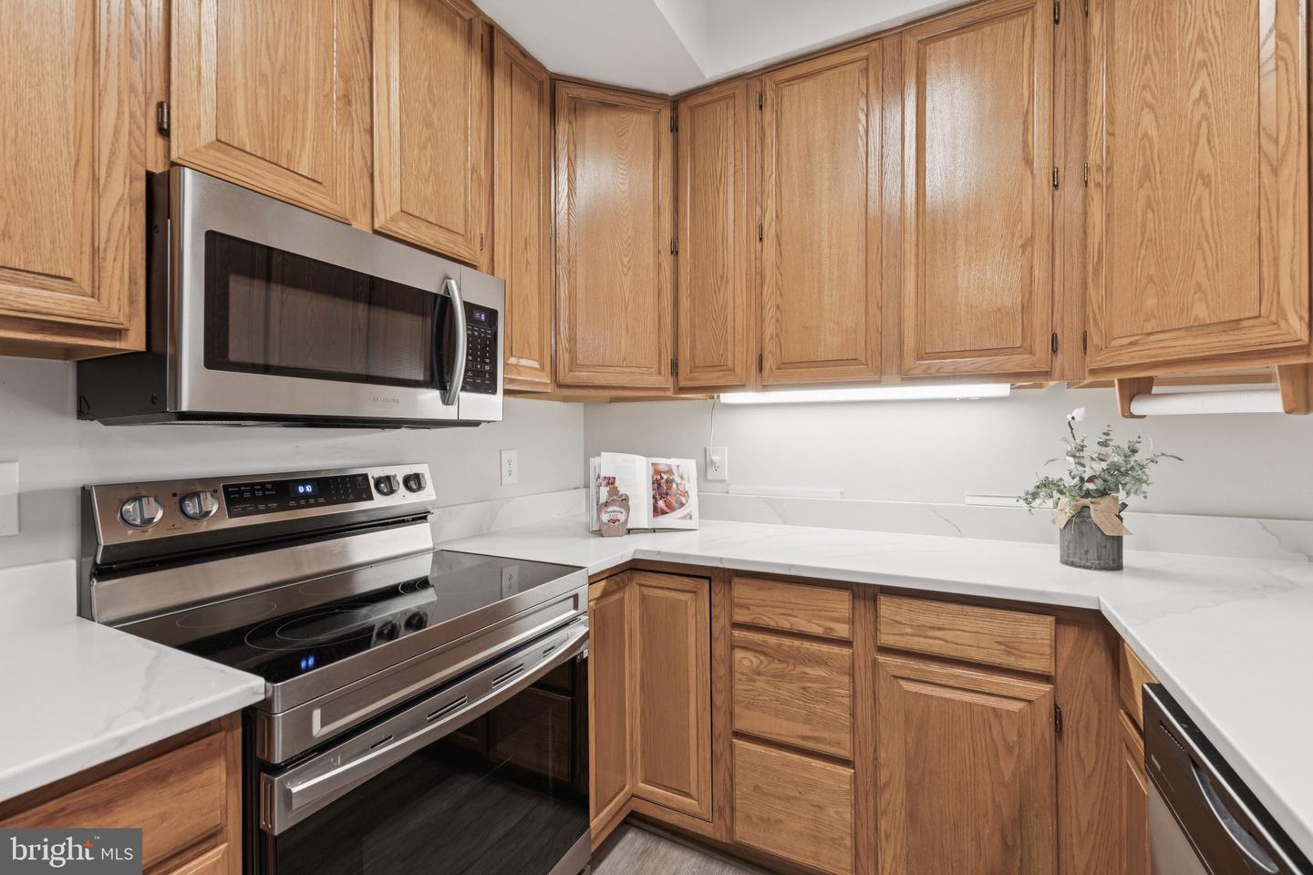 1361 GARDEN WALL CIR #701, RESTON, Virginia 20194, 2 Bedrooms Bedrooms, 5 Rooms Rooms,1 BathroomBathrooms,Residential,For sale,1361 GARDEN WALL CIR #701,VAFX2275966 MLS # VAFX2275966 1361 GARDEN WALL CIR #701, RESTON, Virginia 20194, 2 Bedrooms Bedrooms, 5 Rooms Rooms,1 BathroomBathrooms,Residential,For sale,1361 GARDEN WALL CIR #701,VAFX2275966 MLS # VAFX2275966