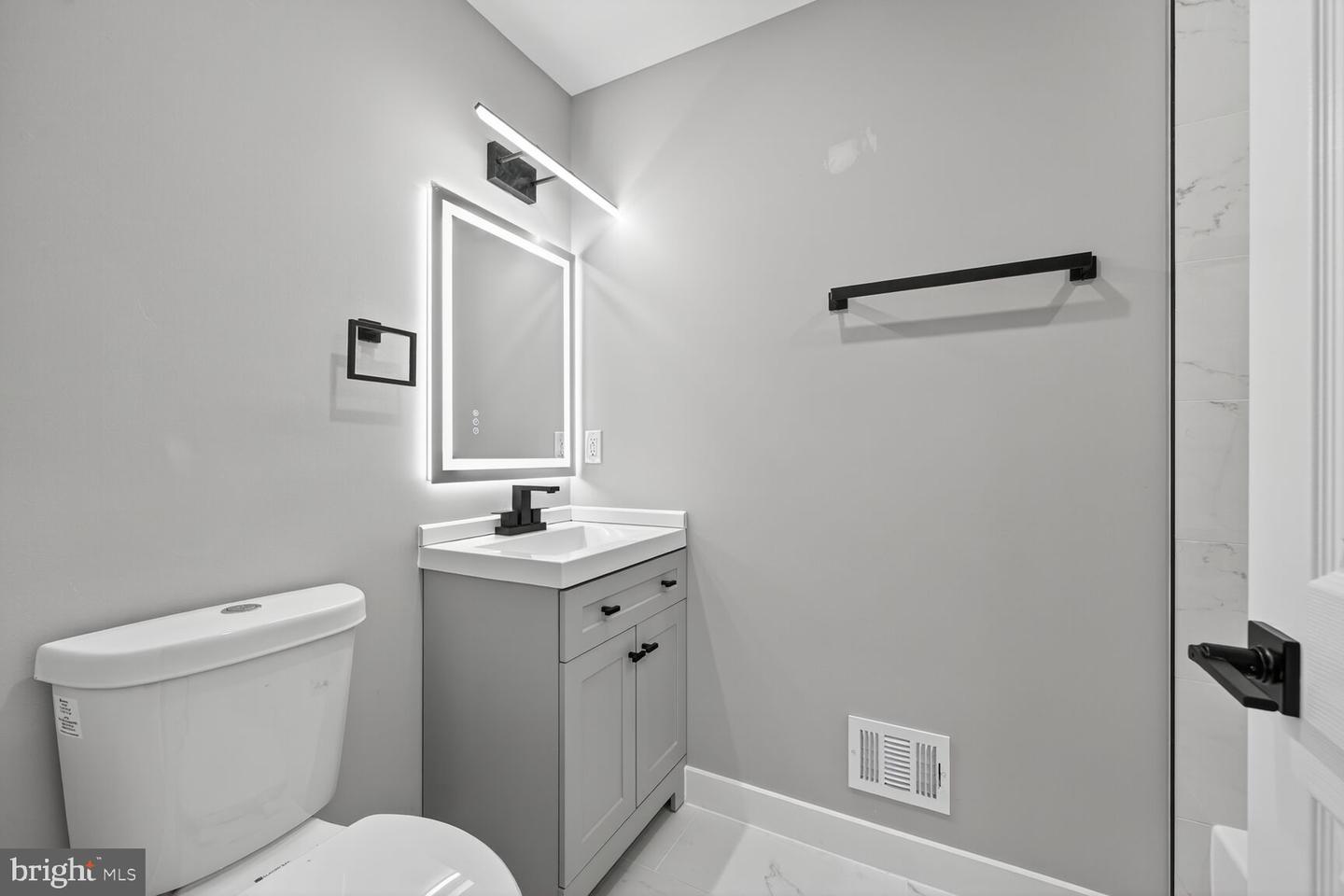 1723 STANTON TER SE, WASHINGTON, District Of Columbia 20020, 3 Bedrooms Bedrooms, 6 Rooms Rooms,3 BathroomsBathrooms,Residential,For sale,1723 STANTON TER SE,DCDC2228598 MLS # DCDC2228598