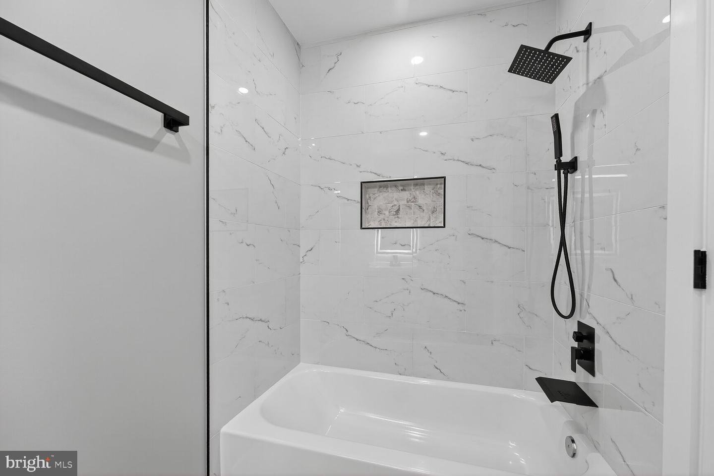 1723 STANTON TER SE, WASHINGTON, District Of Columbia 20020, 3 Bedrooms Bedrooms, 6 Rooms Rooms,3 BathroomsBathrooms,Residential,For sale,1723 STANTON TER SE,DCDC2228598 MLS # DCDC2228598