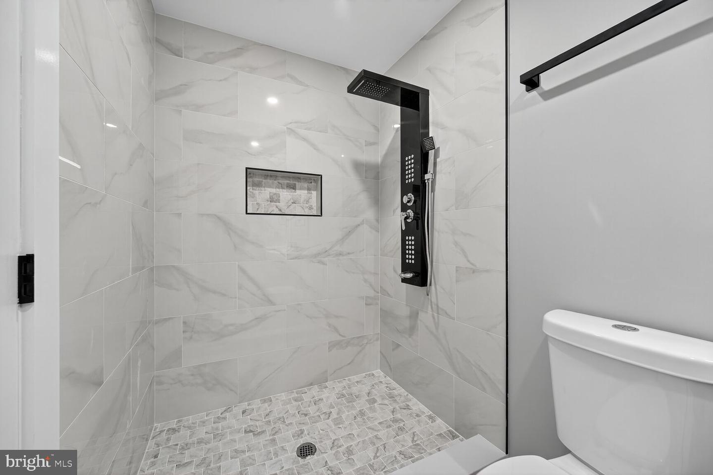 1723 STANTON TER SE, WASHINGTON, District Of Columbia 20020, 3 Bedrooms Bedrooms, 6 Rooms Rooms,3 BathroomsBathrooms,Residential,For sale,1723 STANTON TER SE,DCDC2228598 MLS # DCDC2228598