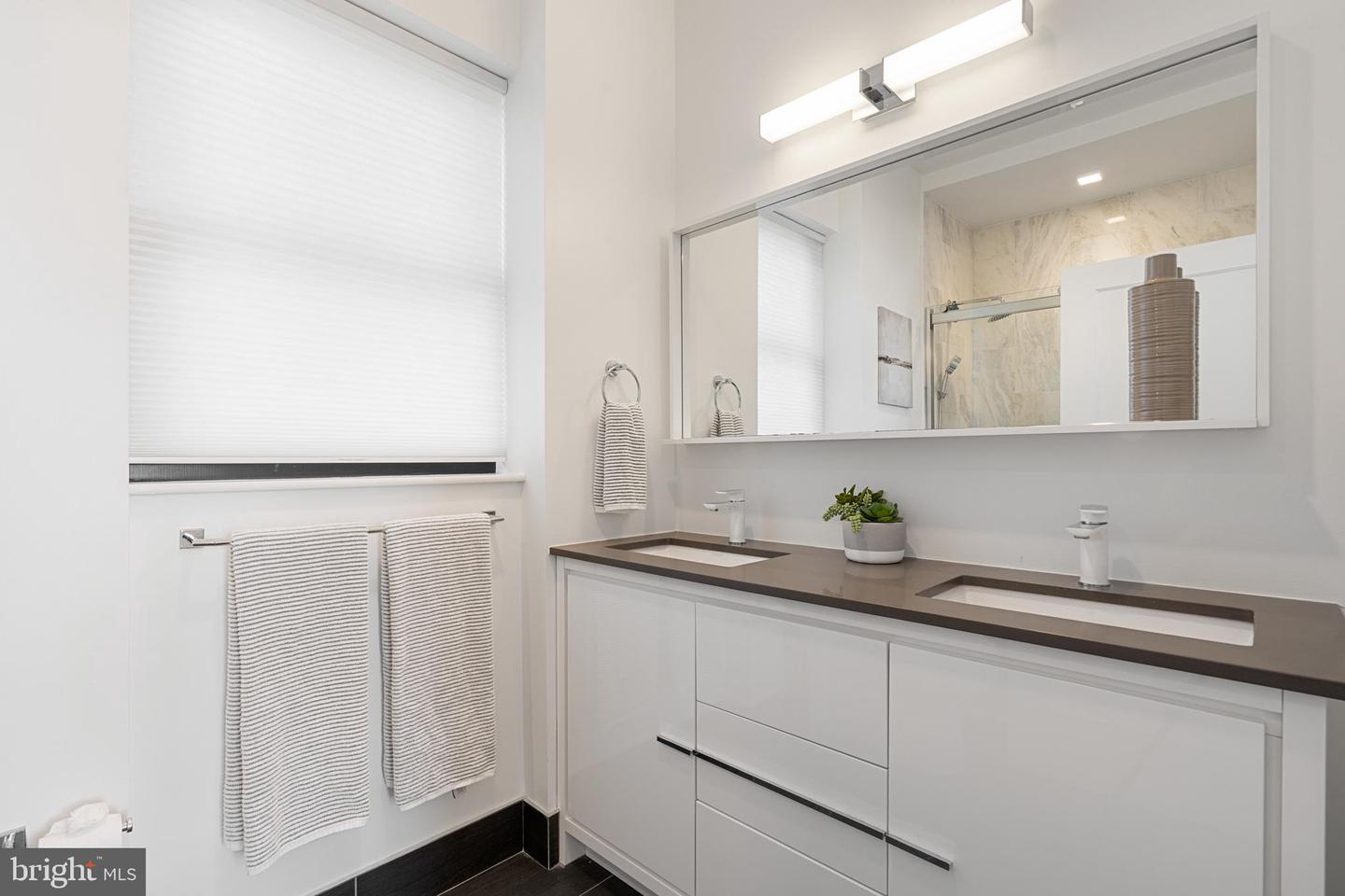 1345 K ST SE #401, WASHINGTON, District Of Columbia 20003, 2 Bedrooms Bedrooms, ,2 BathroomsBathrooms,Residential,For sale,1345 K ST SE #401,DCDC2228452 MLS # DCDC2228452 1345 K ST SE #401, WASHINGTON, District Of Columbia 20003, 2 Bedrooms Bedrooms, ,2 BathroomsBathrooms,Residential,For sale,1345 K ST SE #401,DCDC2228452 MLS # DCDC2228452