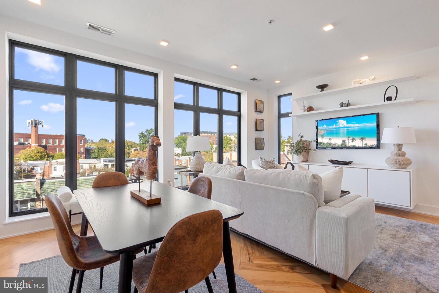 1345 K ST SE #401, WASHINGTON, District Of Columbia 20003, 2 Bedrooms Bedrooms, ,2 BathroomsBathrooms,Residential,For sale,1345 K ST SE #401,DCDC2228452 MLS # DCDC2228452 1345 K ST SE #401, WASHINGTON, District Of Columbia 20003, 2 Bedrooms Bedrooms, ,2 BathroomsBathrooms,Residential,For sale,1345 K ST SE #401,DCDC2228452 MLS # DCDC2228452
