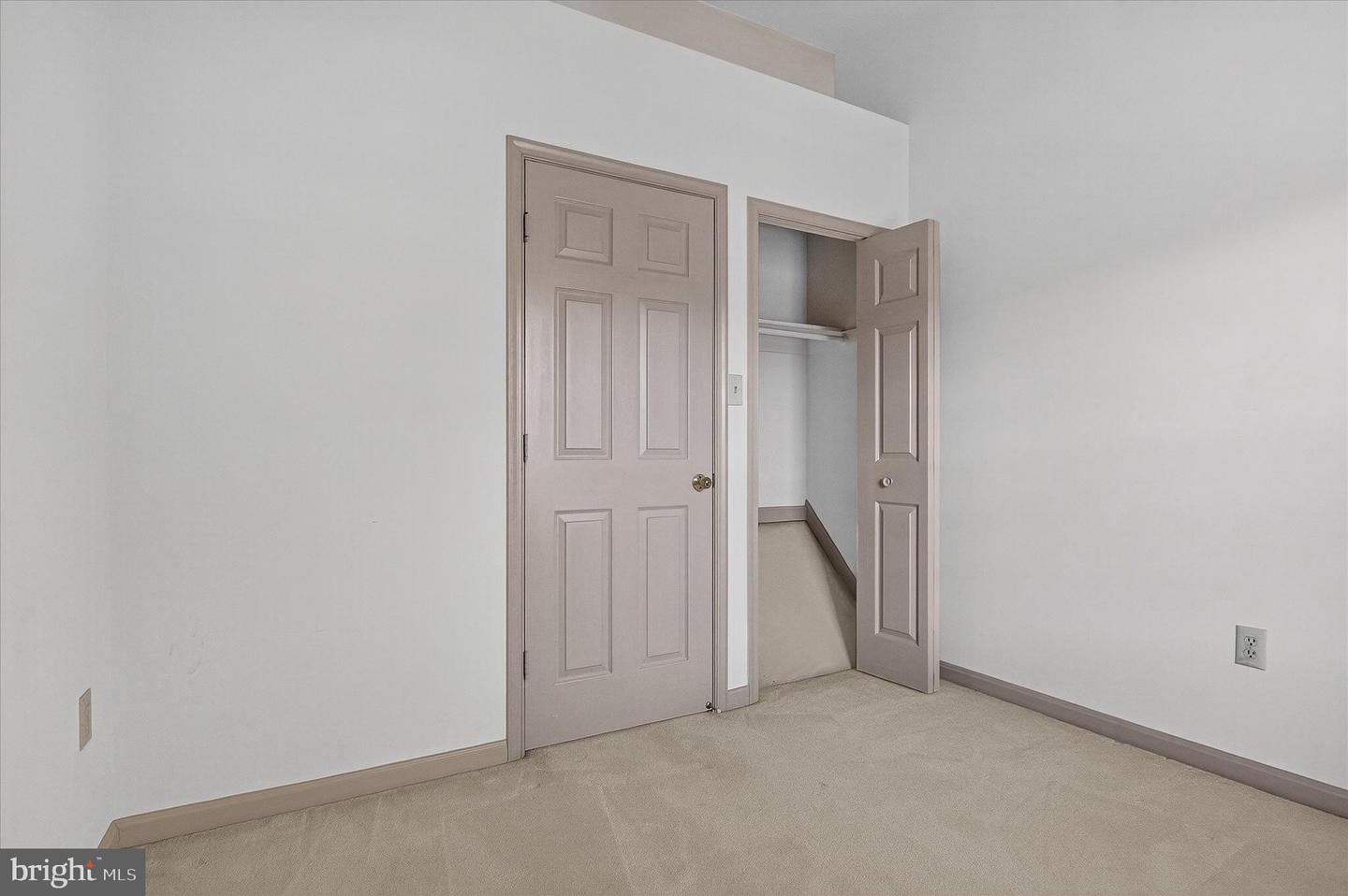 6004 KEBLE DR, ALEXANDRIA, Virginia 22315, 3 Bedrooms Bedrooms, 7 Rooms Rooms,2 BathroomsBathrooms,Residential,For sale,6004 KEBLE DR,VAFX2275848 MLS # VAFX2275848 6004 KEBLE DR, ALEXANDRIA, Virginia 22315, 3 Bedrooms Bedrooms, 7 Rooms Rooms,2 BathroomsBathrooms,Residential,For sale,6004 KEBLE DR,VAFX2275848 MLS # VAFX2275848