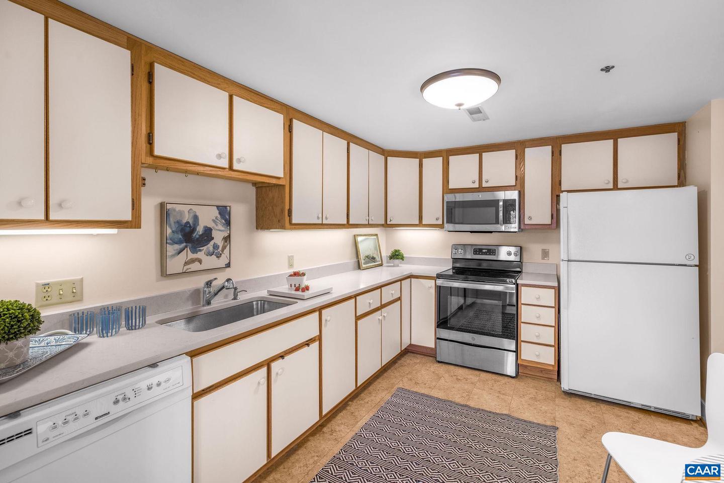 237 EAST JEFFERSON ST, CHARLOTTESVILLE, Virginia 22902, 2 Bedrooms Bedrooms, ,2 BathroomsBathrooms,Residential,For sale,237 EAST JEFFERSON ST,670356 MLS # 670356 237 EAST JEFFERSON ST, CHARLOTTESVILLE, Virginia 22902, 2 Bedrooms Bedrooms, ,2 BathroomsBathrooms,Residential,For sale,237 EAST JEFFERSON ST,670356 MLS # 670356